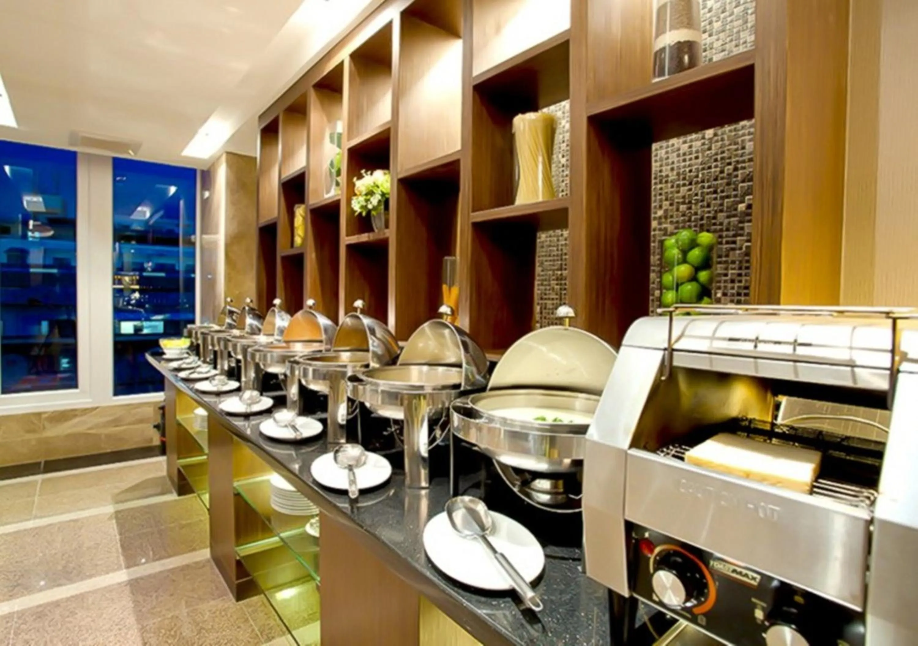 Restaurant/places to eat in Intimate Hotel Pattaya - SHA Extra Plus