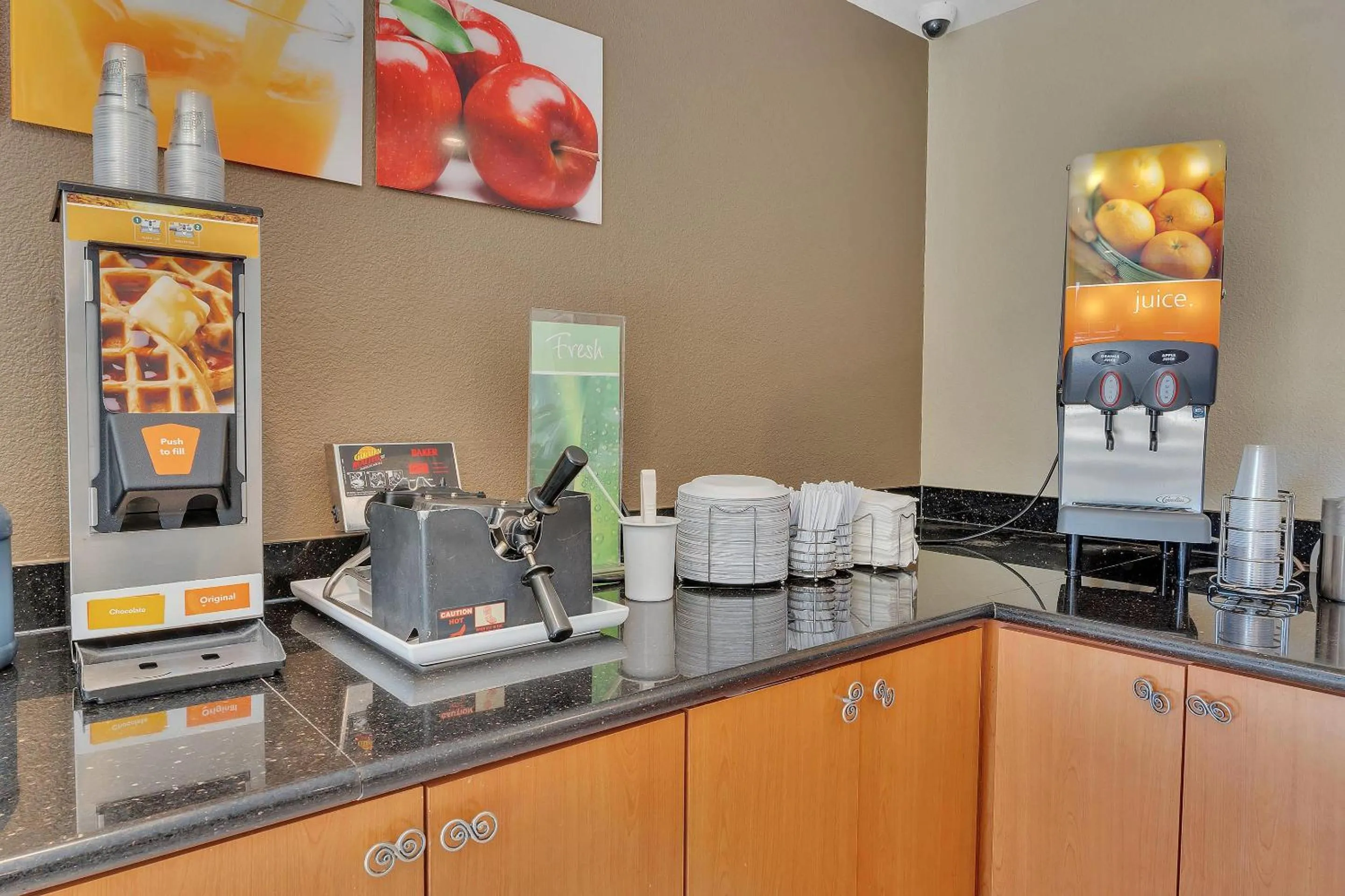 Breakfast in Quality Inn near Six Flags Discovery Kingdom-Napa Valley