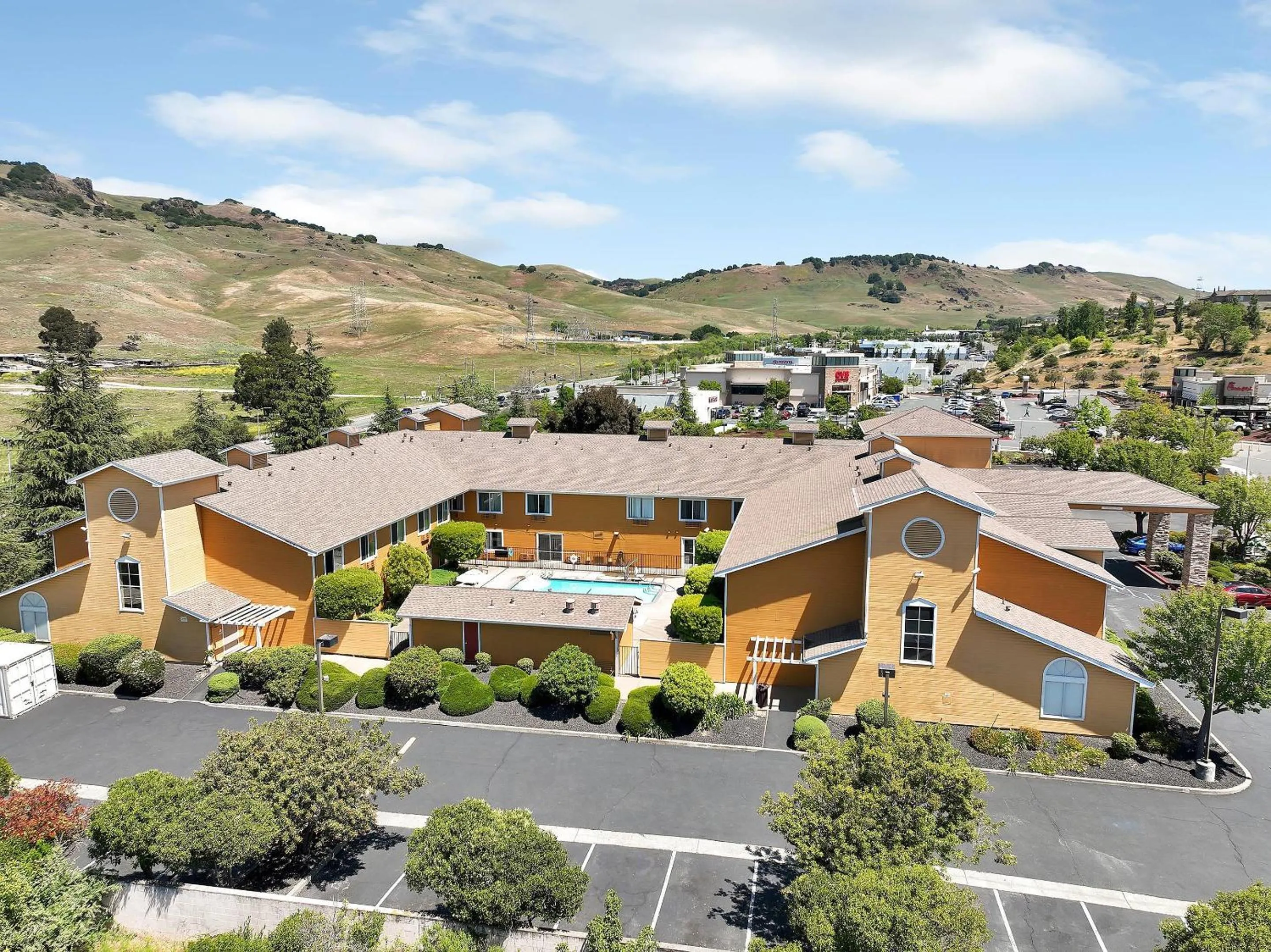 Property building in Quality Inn near Six Flags Discovery Kingdom-Napa Valley