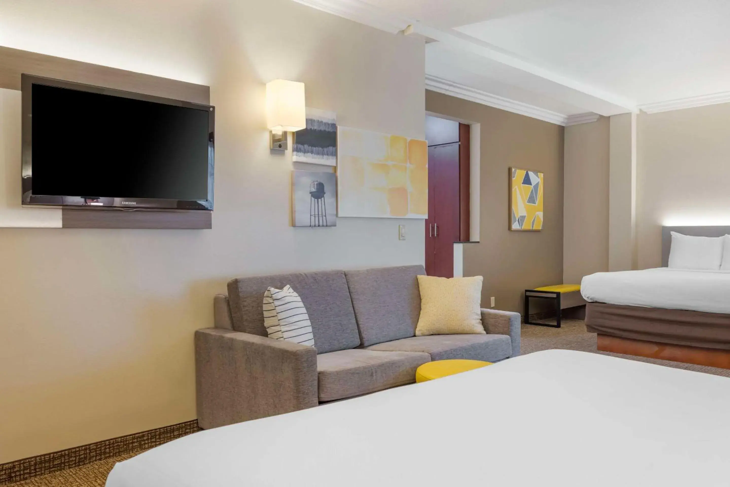 Superior Suite, 3 Queen Beds, Sofa Bed, Non Smoking in Comfort Suites Oceanside Camp Pendleton Area Superior Suite, 3 Queen Beds, Sofa Bed, Non Smoking in Comfort Suites Oceanside Camp Pendleton Area