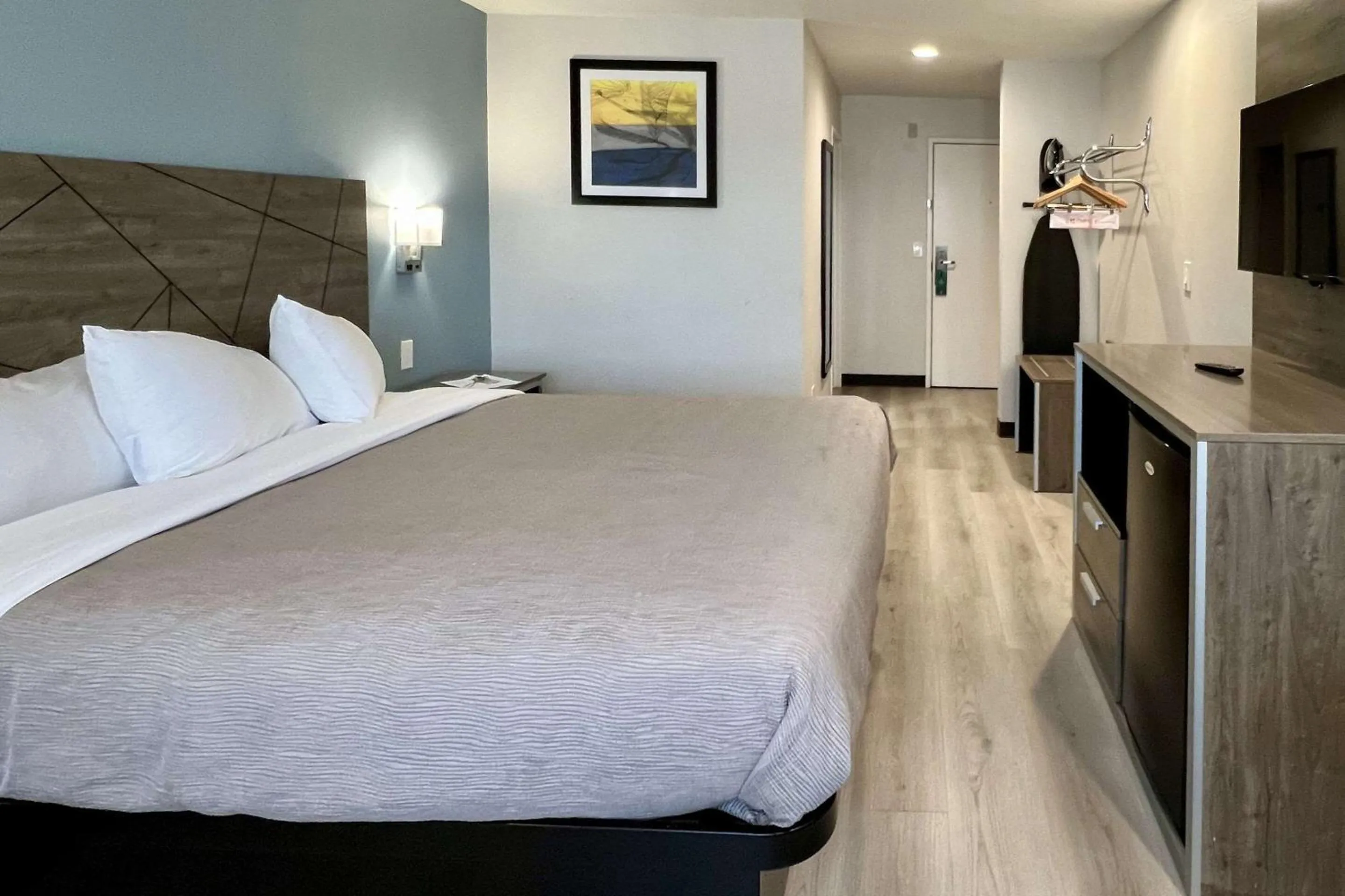 Bedroom, Bed in Quality Inn Tracy I-205