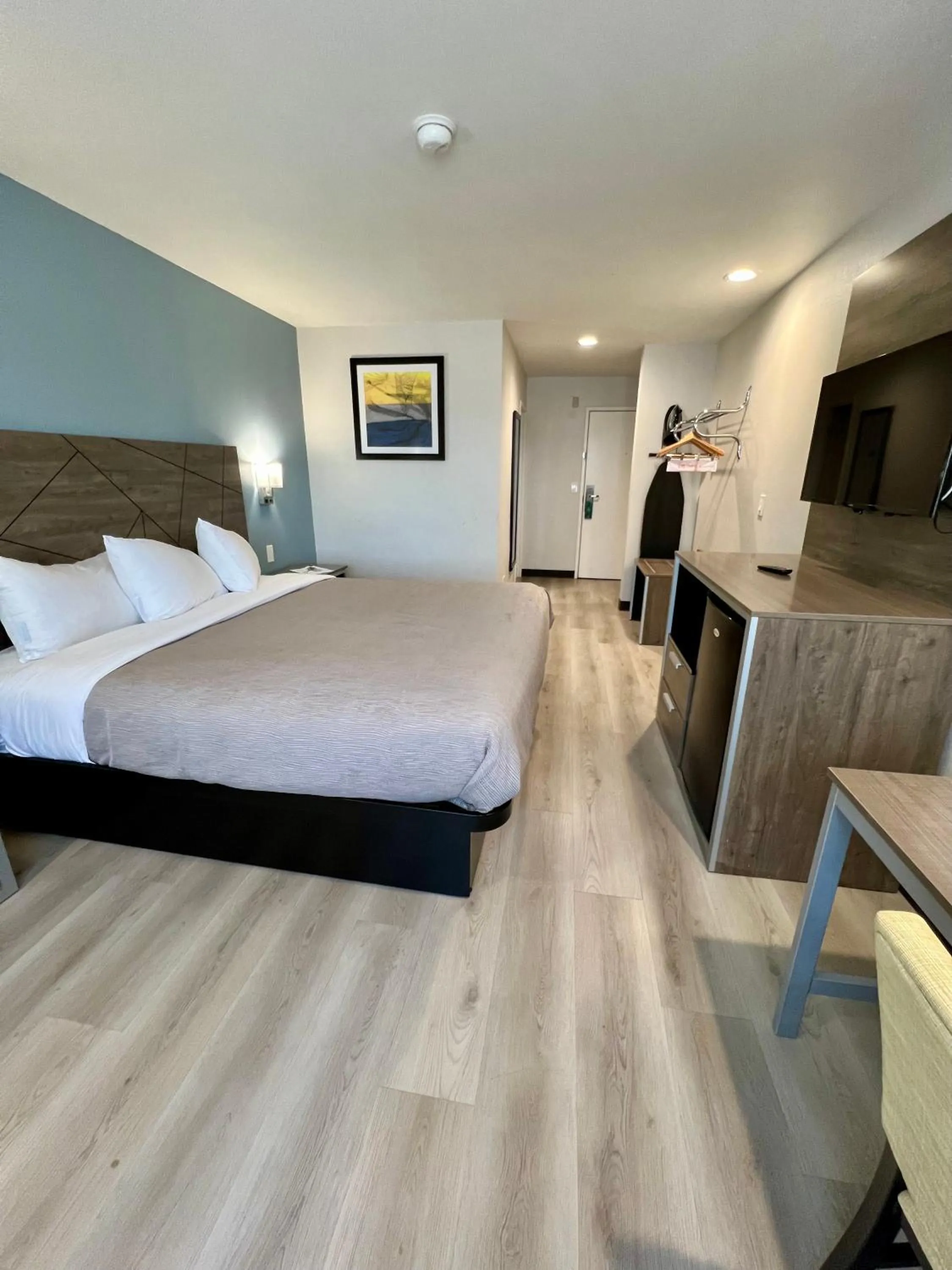 Bedroom, Bed in Quality Inn Tracy I-205