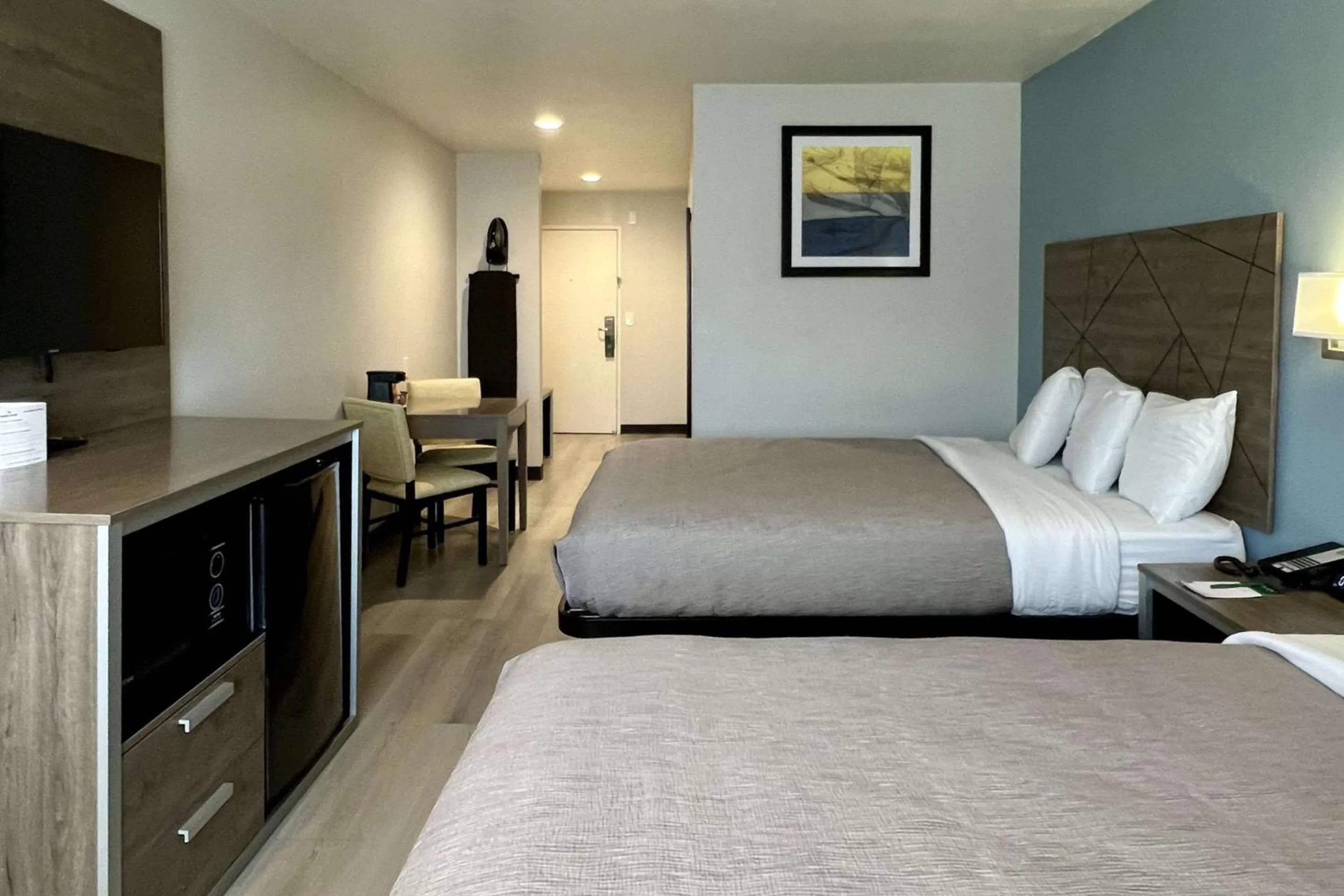 Bedroom, Bed in Quality Inn Tracy I-205