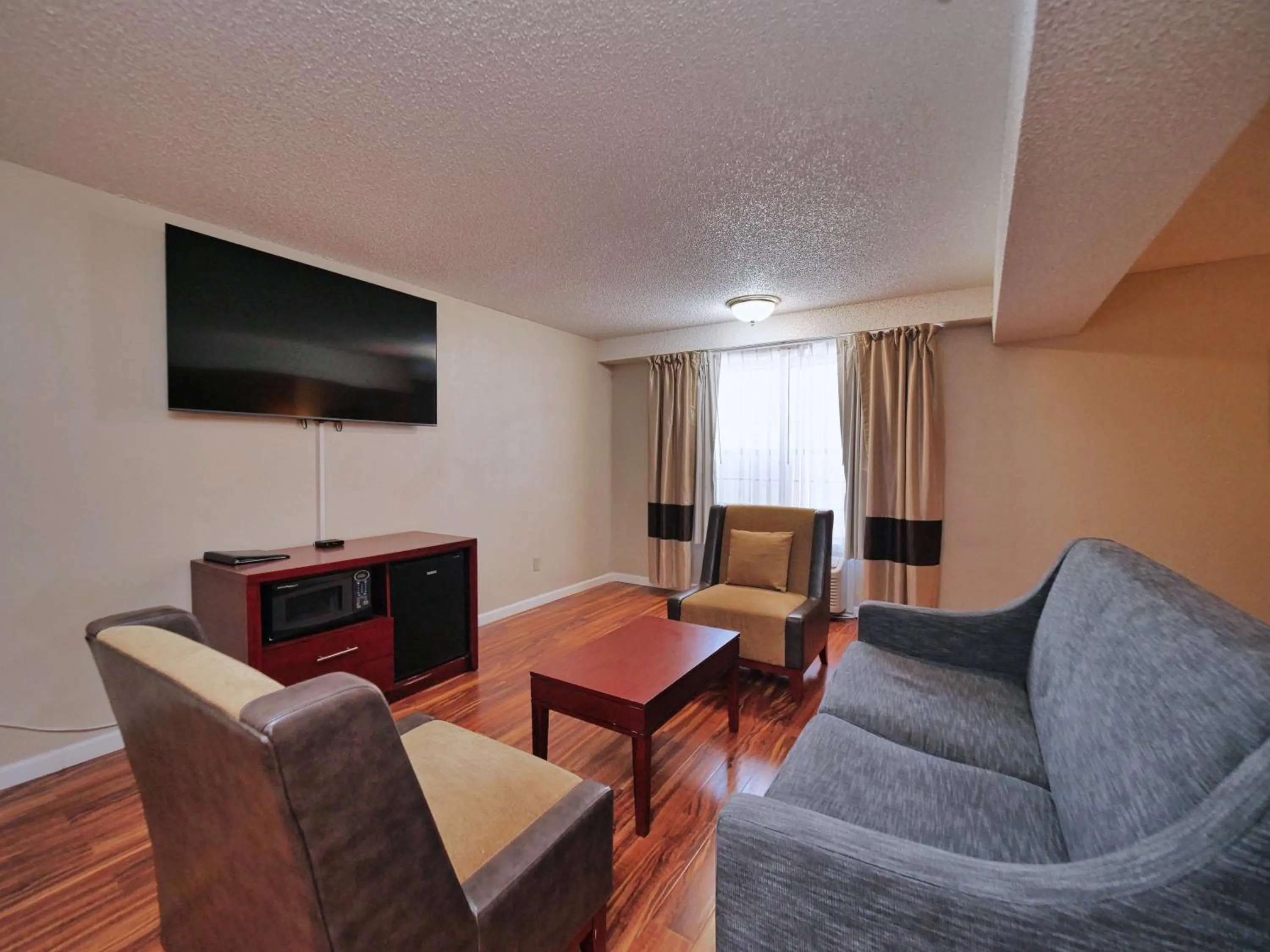 Red Lion Inn & Suites Auburn