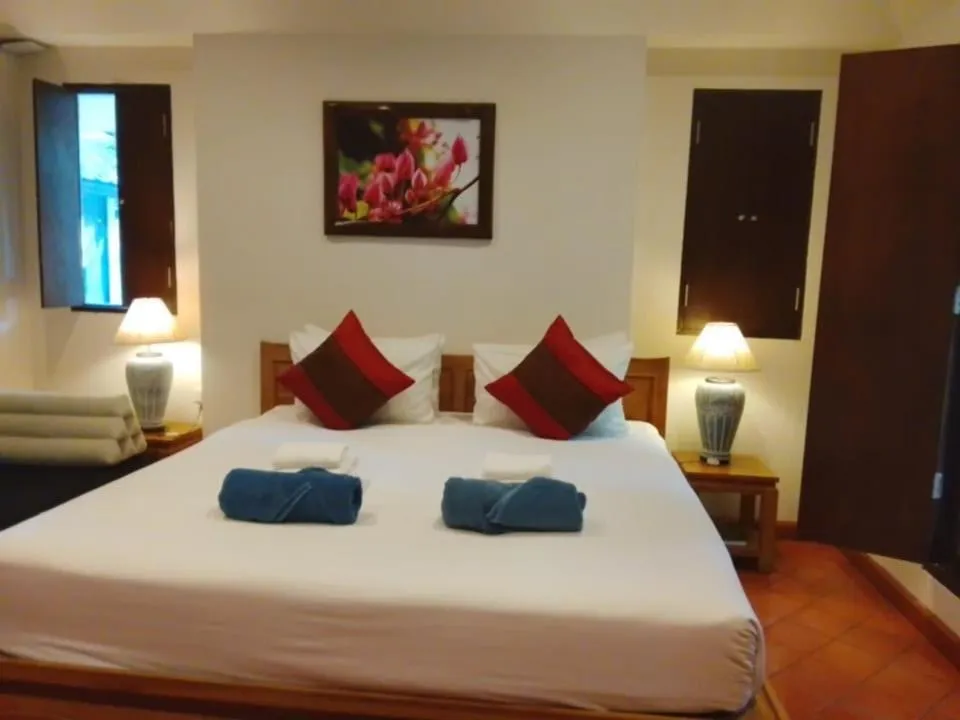 Bed in The Hive Hotel