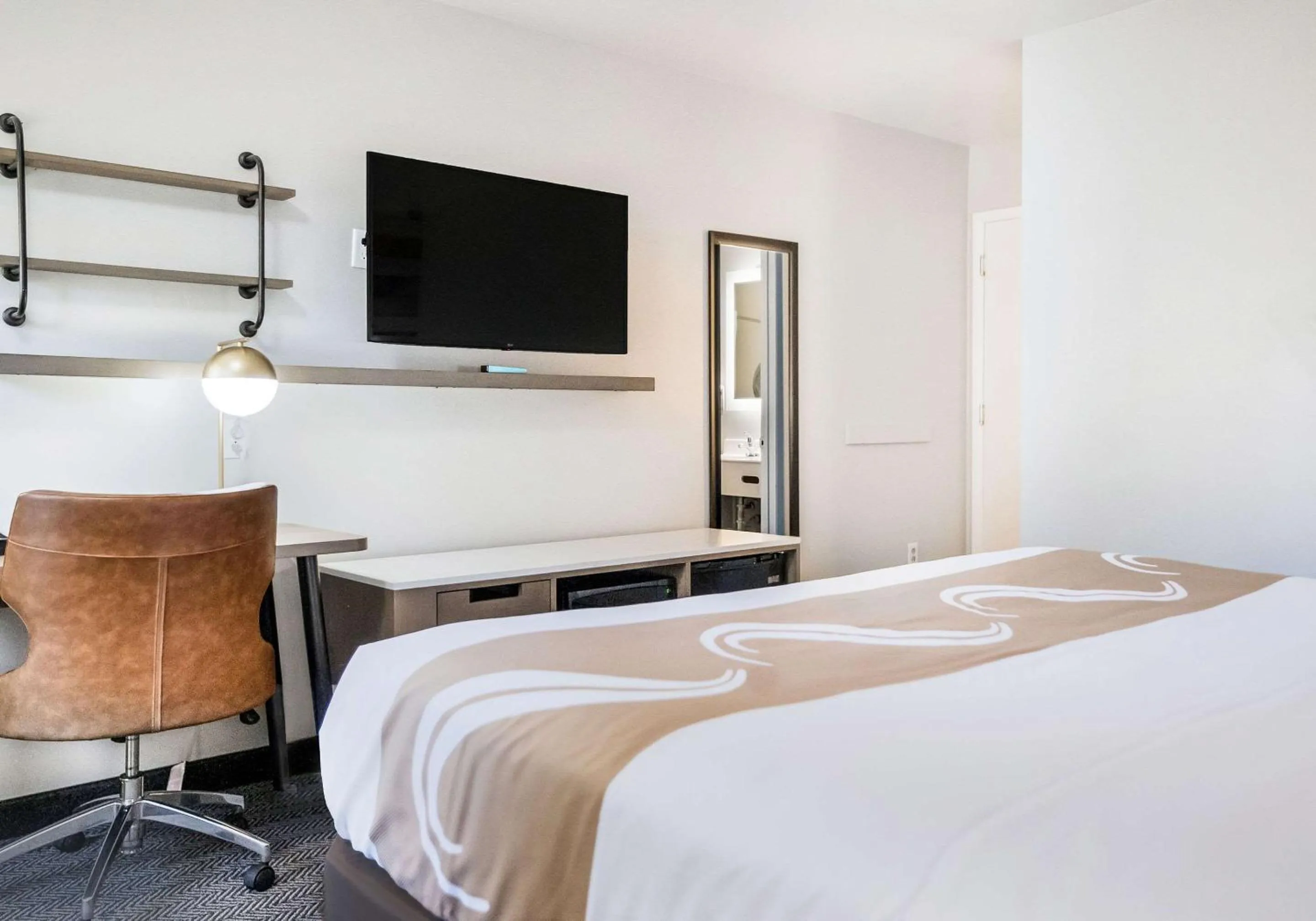 Bedroom, Bed in Quality Inn South Lake Tahoe