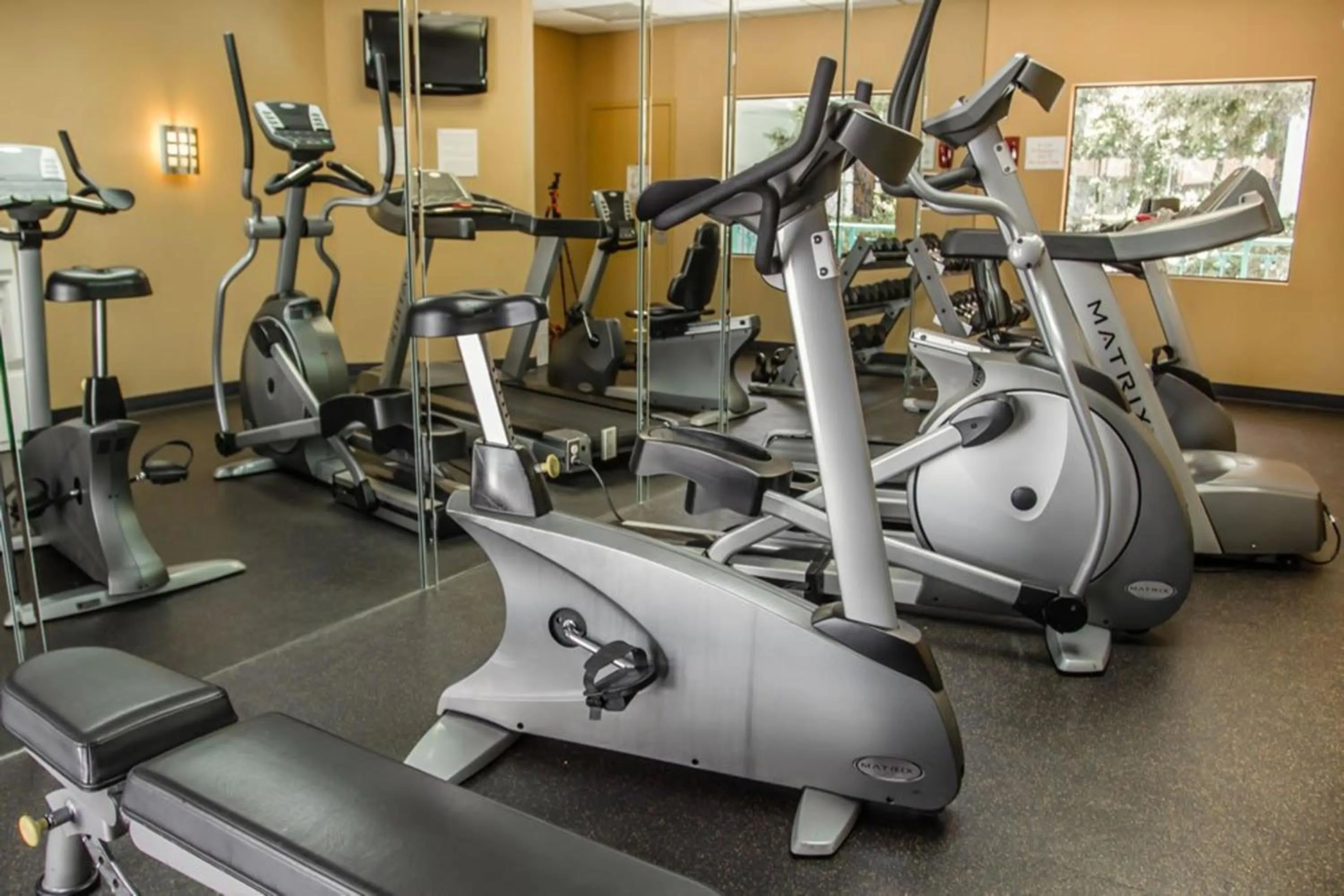 Fitness centre/facilities in Quality Suites Downtown San Luis Obispo