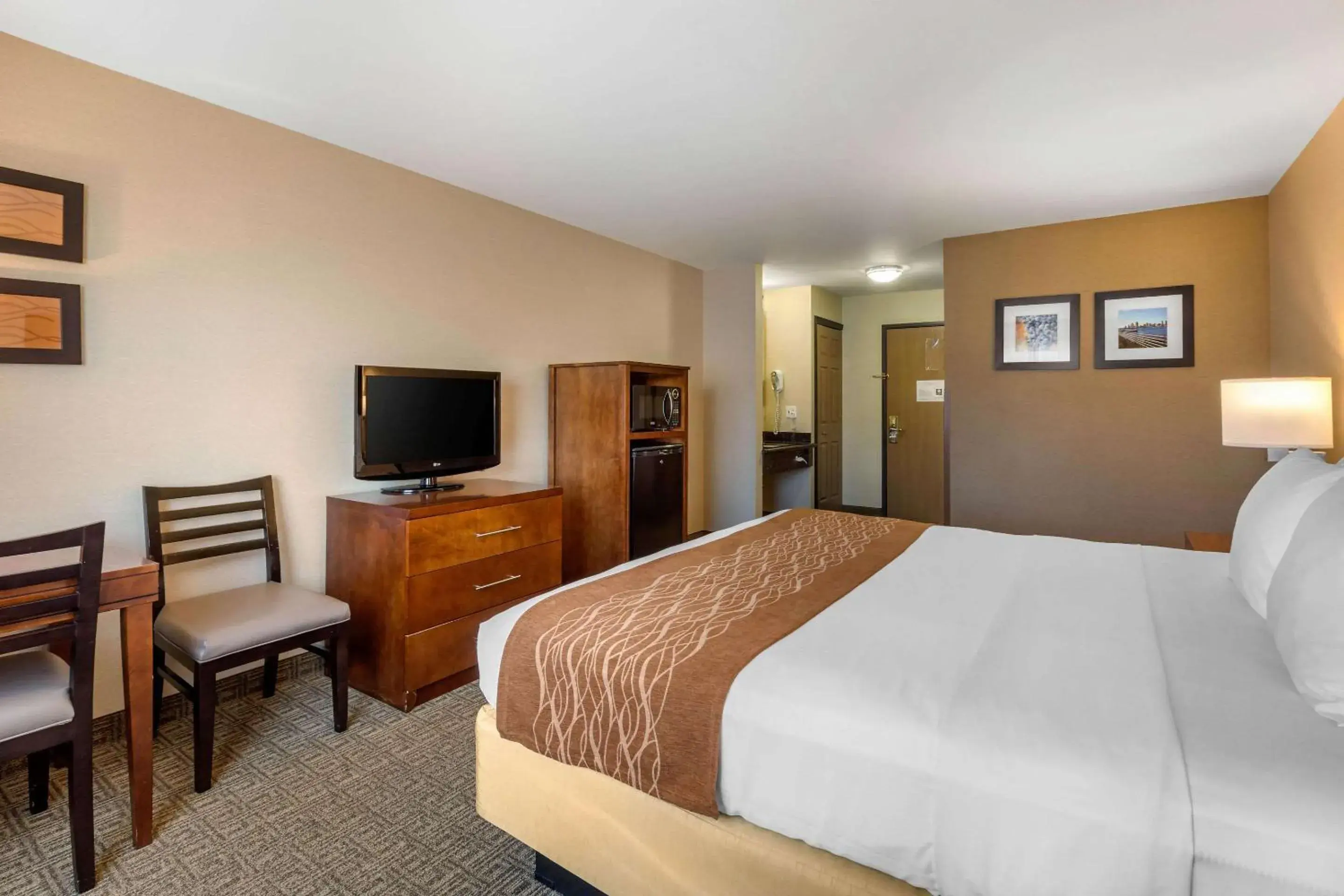Standard Room, 1 King Bed, Non-Smoking in Comfort Inn & Suites Murrieta Temecula Wine Country Standard Room, 1 King Bed, Non-Smoking in Comfort Inn & Suites Murrieta Temecula Wine Country