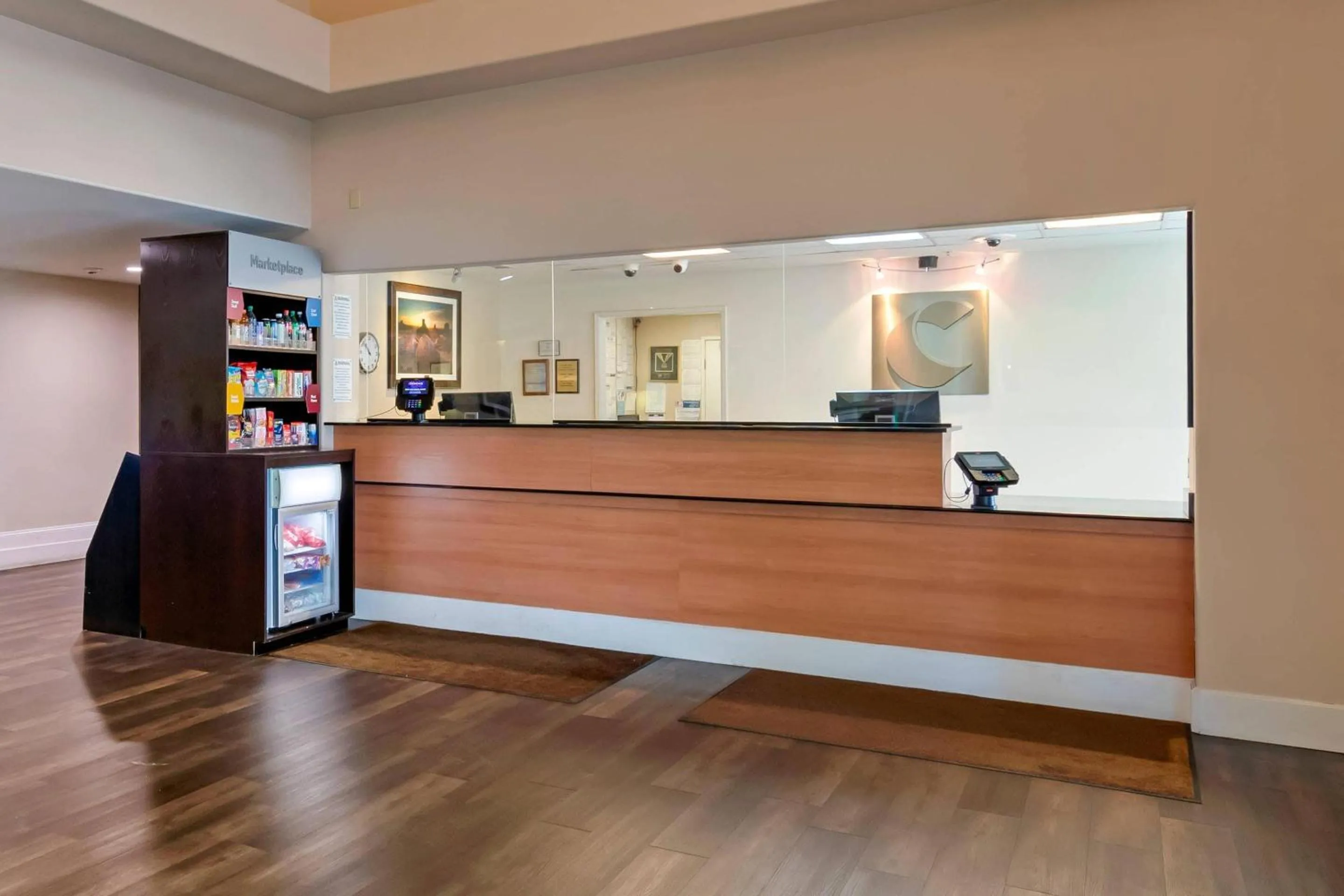 Lobby or reception in Comfort Suites Victorville-Hesperia