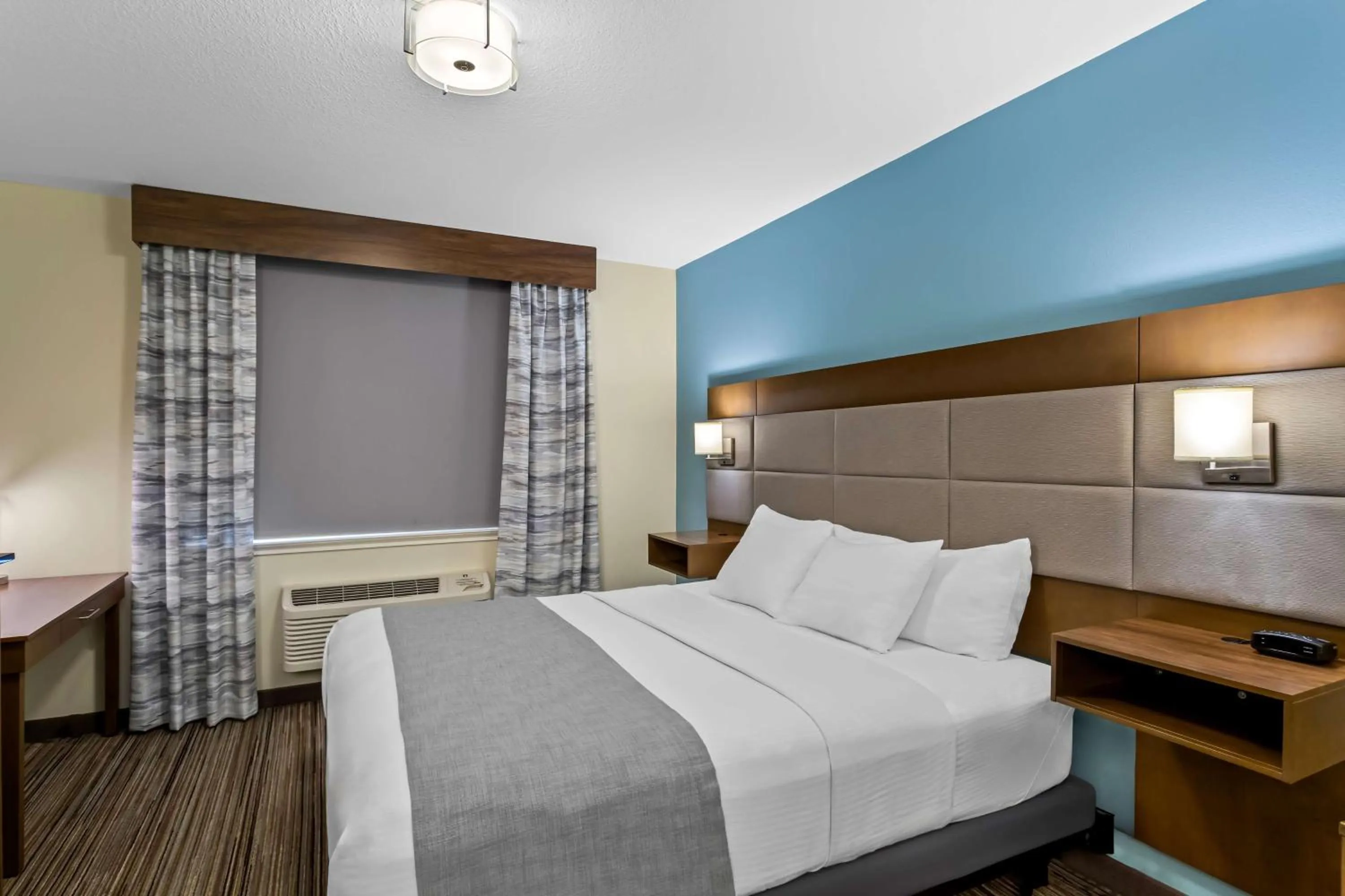 Bedroom, Bed in Best Western Paradise Hotel