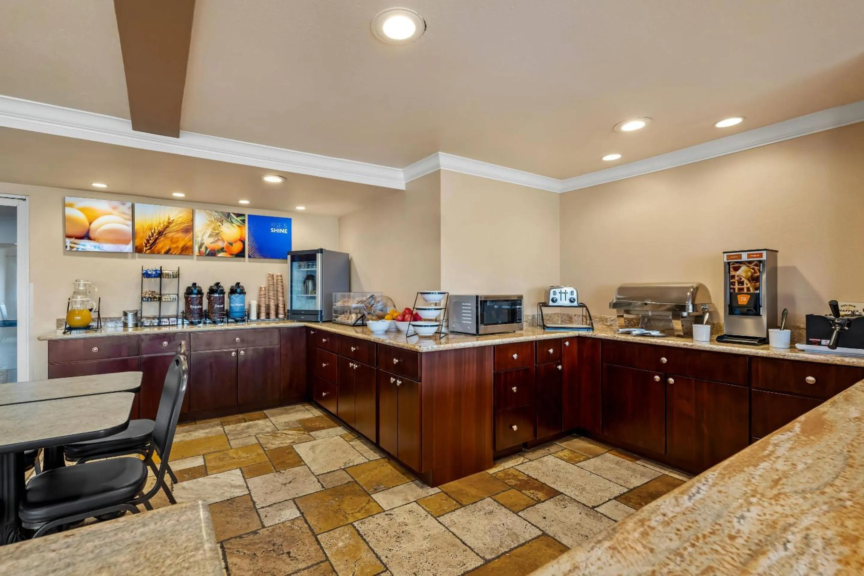 Breakfast in Comfort Inn & Suites Salinas City Center Area