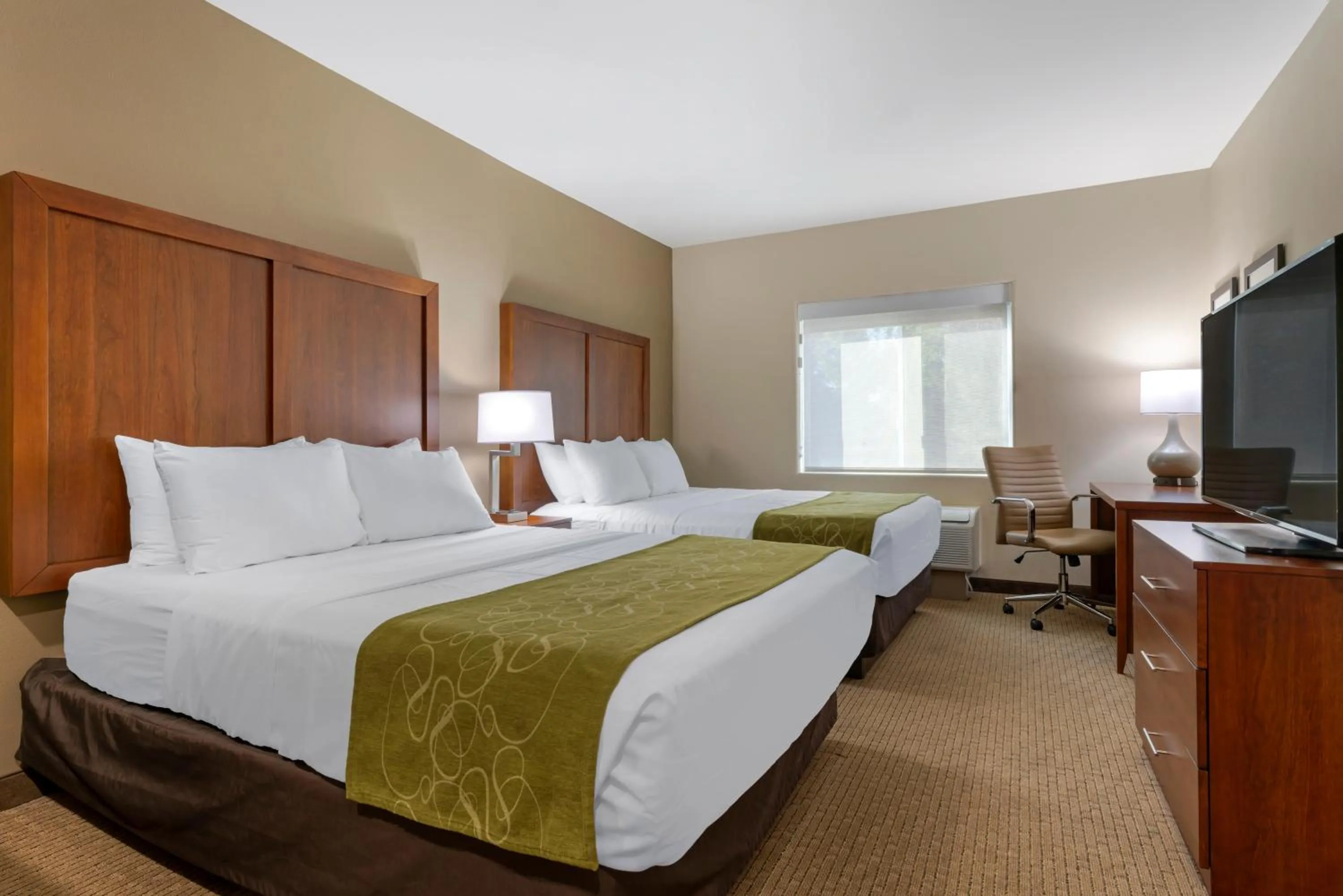 Bed in Comfort Suites Marysville-Yuba City