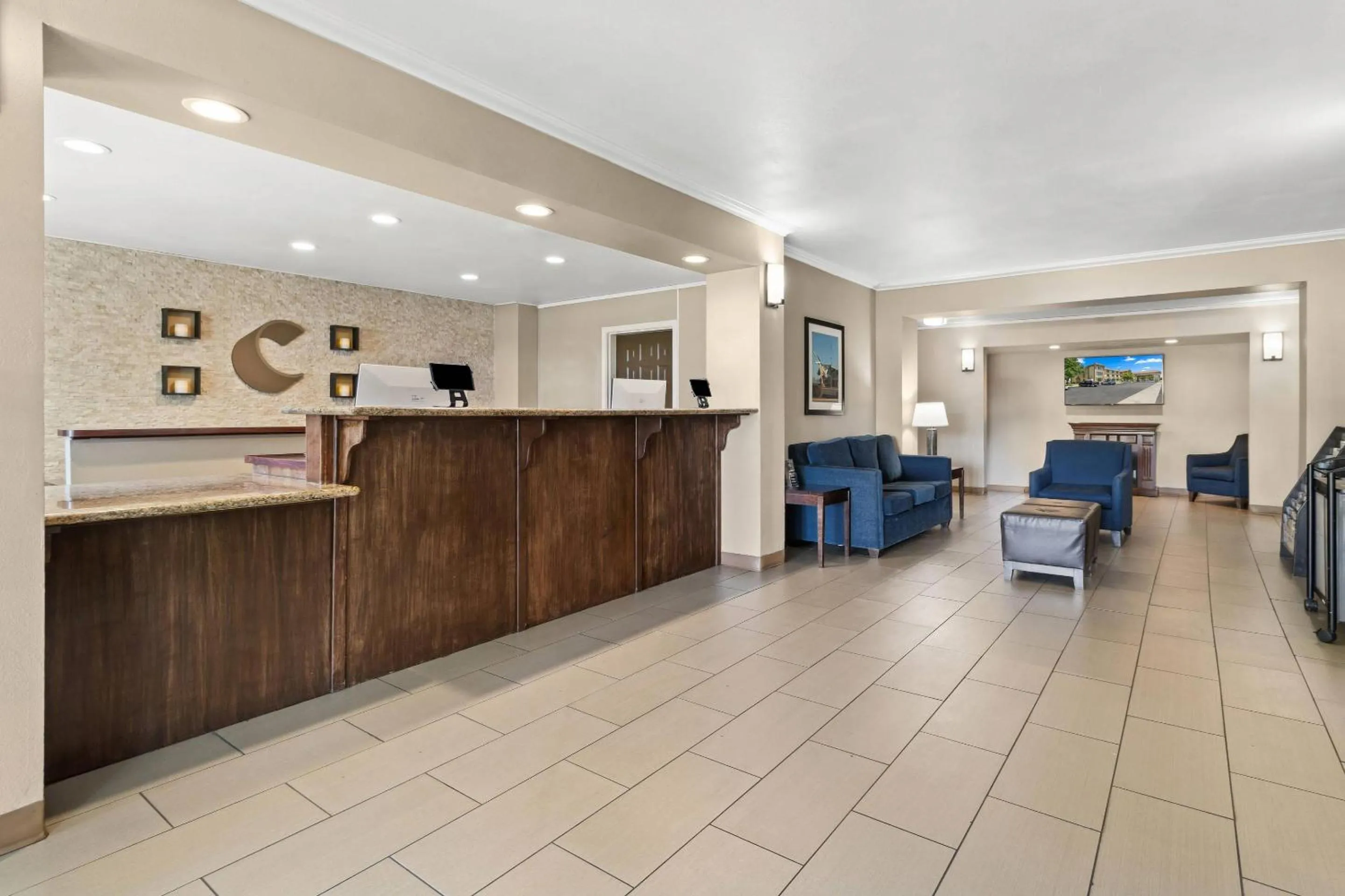 Lobby or reception in Comfort Inn & Suites Lancaster Antelope Valley