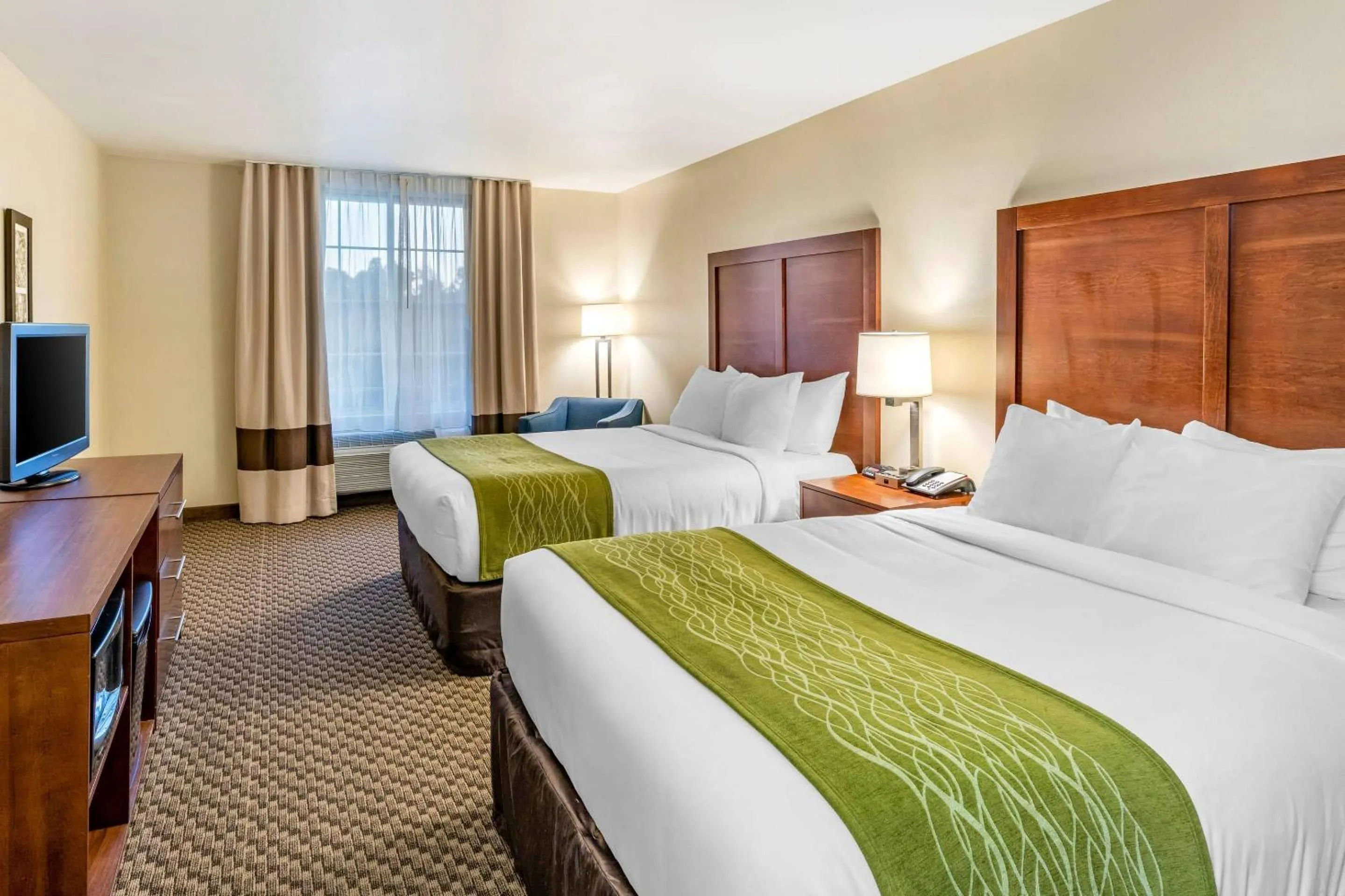 Bedroom, Bed in Comfort Inn & Suites Lancaster Antelope Valley