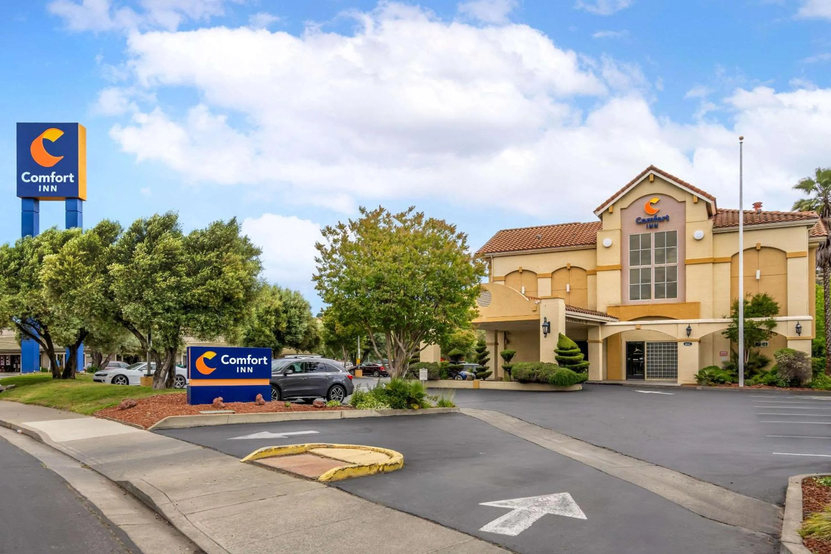 Property building in Comfort Inn Fairfield Napa Valley Area