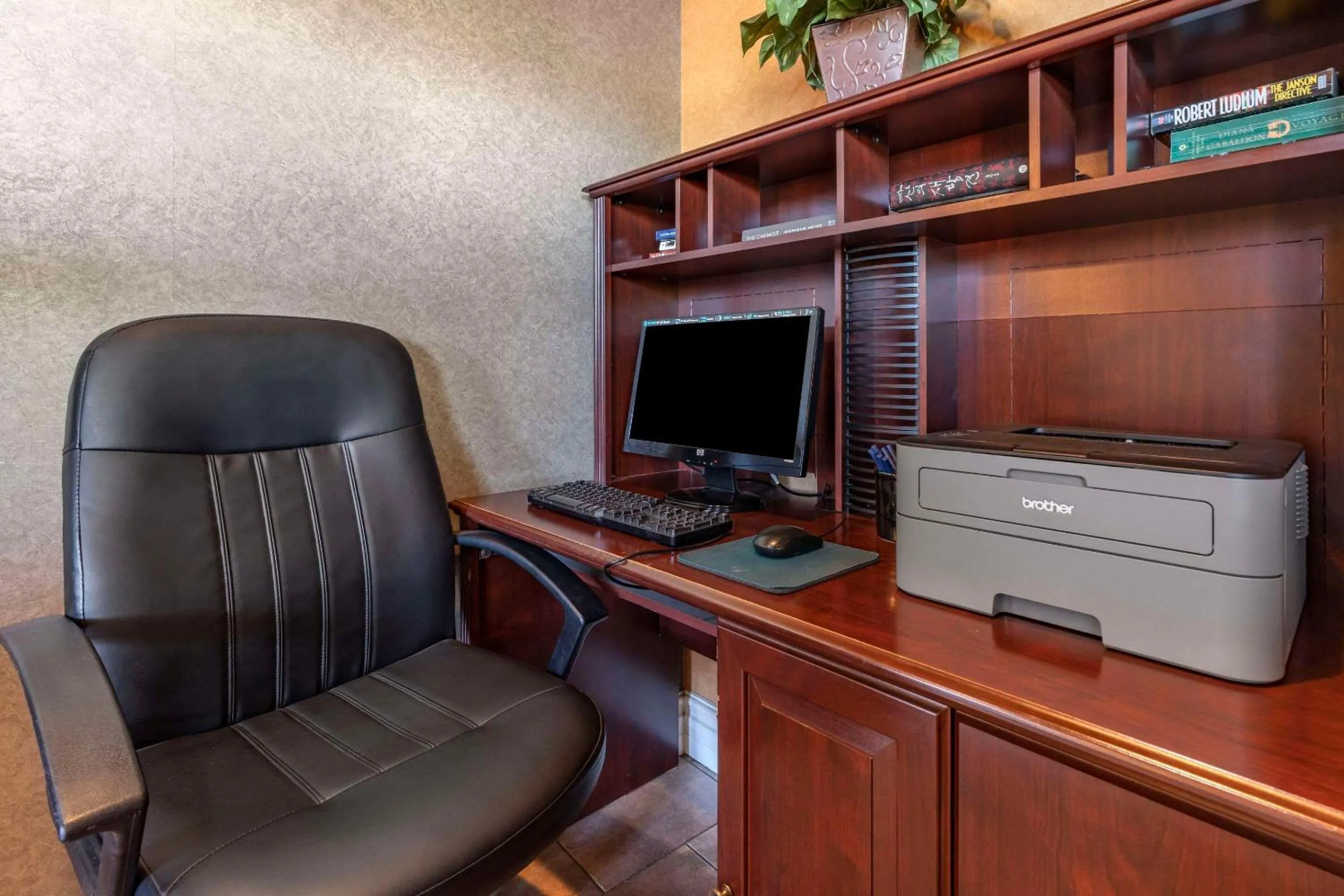 Business facilities in Comfort Inn & Suites Ukiah Mendocino County