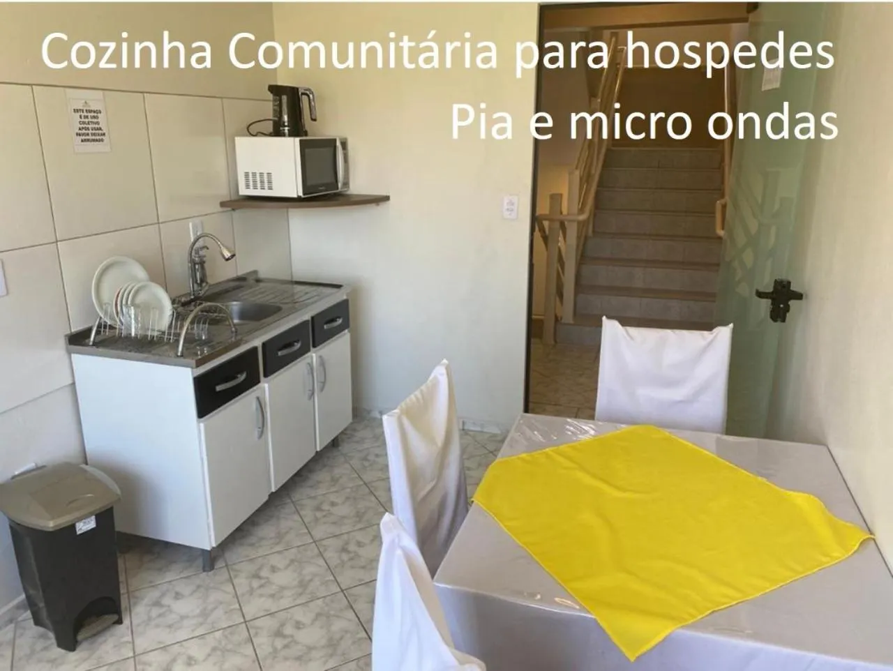 Communal kitchen in Pousada Cores