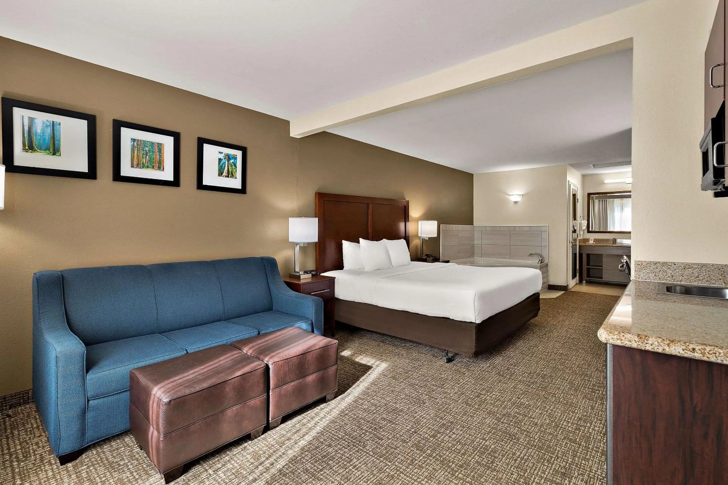 Bedroom, Bed in Comfort Inn & Suites Sequoia Kings Canyon