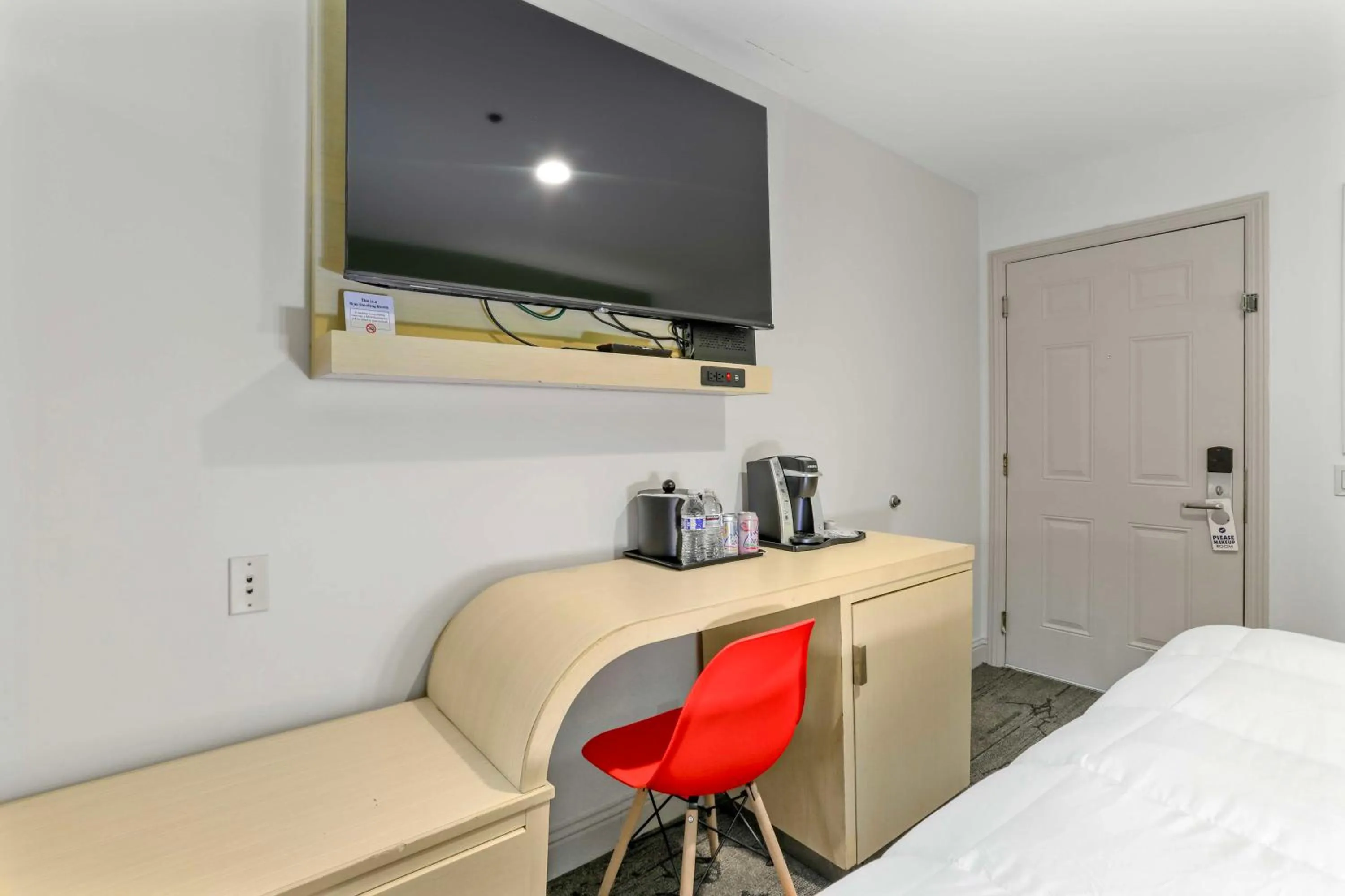 Other, Bed in Signature Inn Berkeley