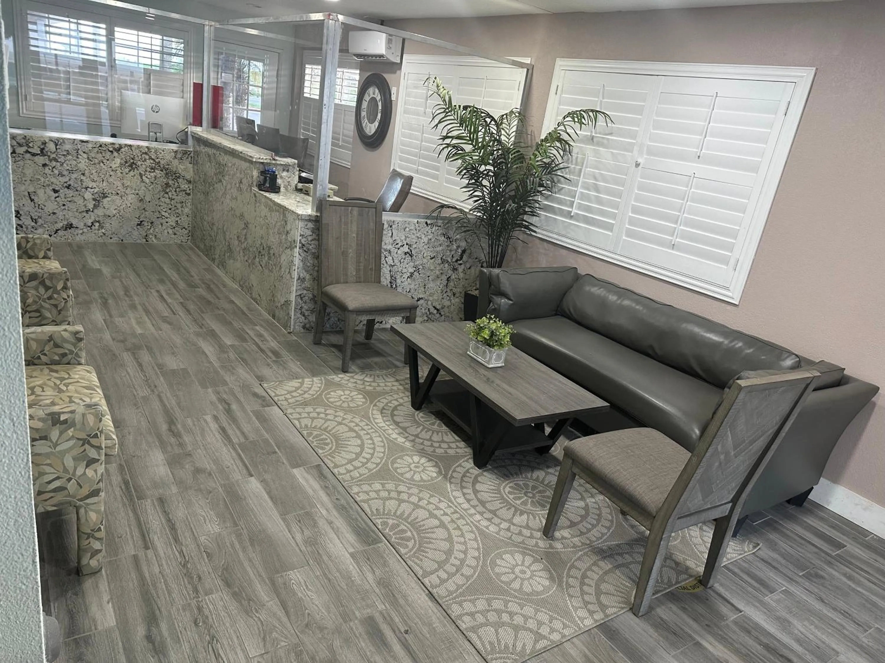 Lobby or reception, Seating Area in SureStay Hotel by Best Western Buttonwillow