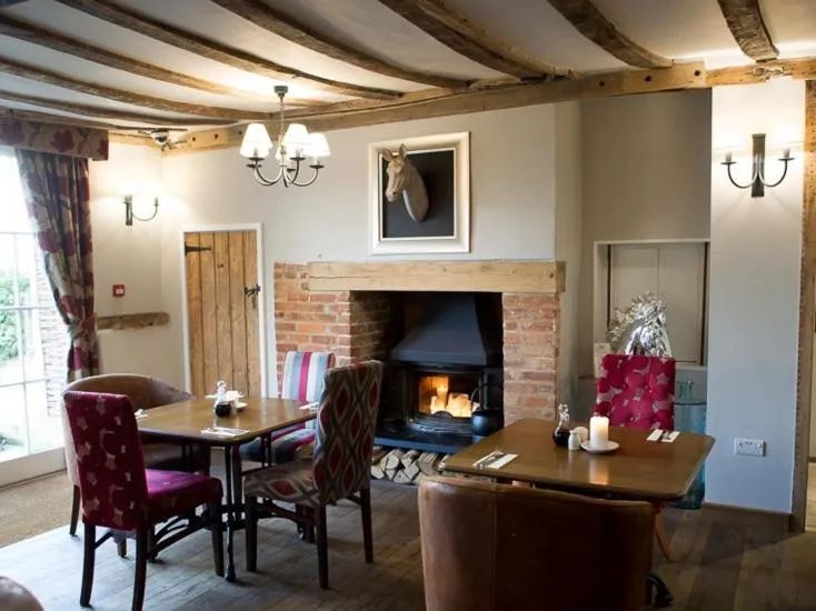 Dining area in The White Horse Inn
