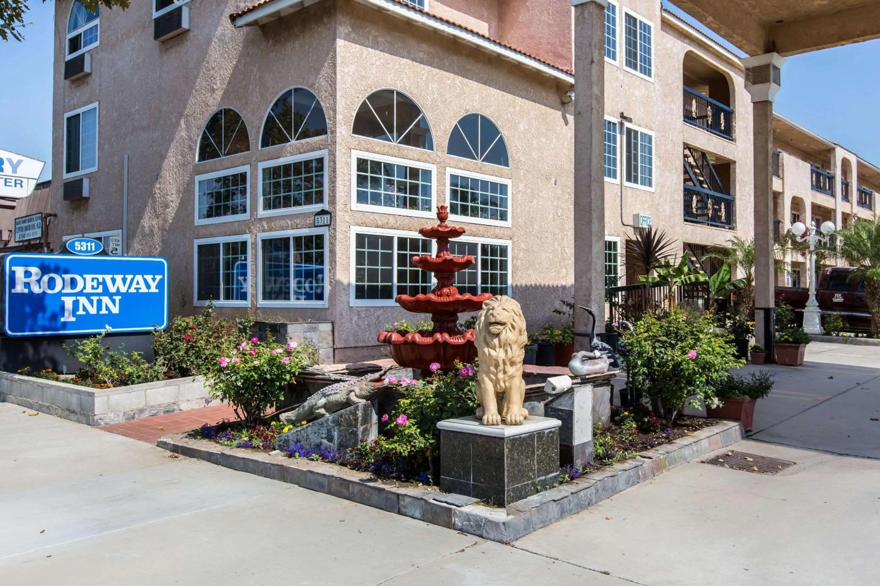 Property building in Rodeway Inn Cypress - Buena Park