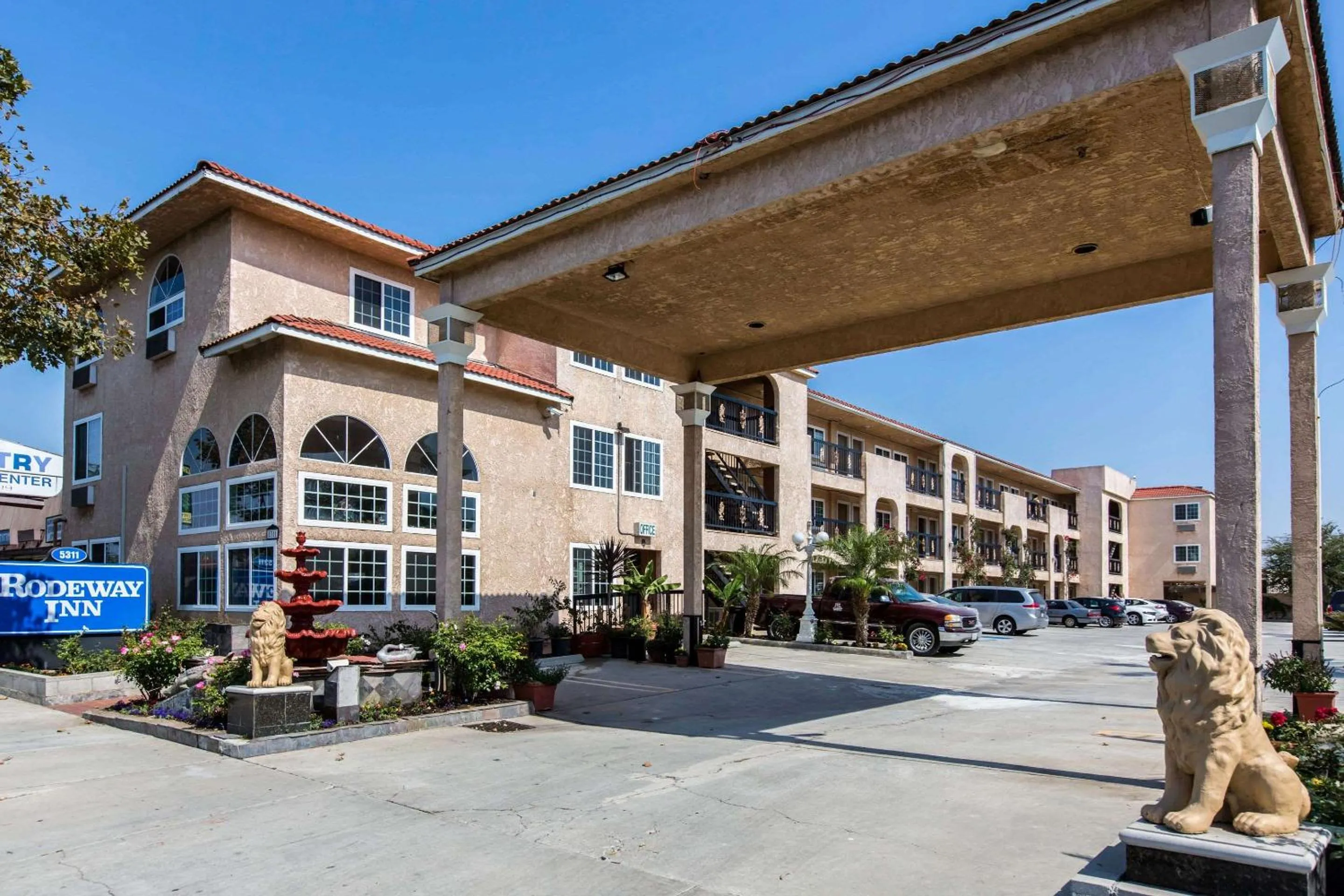 Property building in Rodeway Inn Cypress - Buena Park