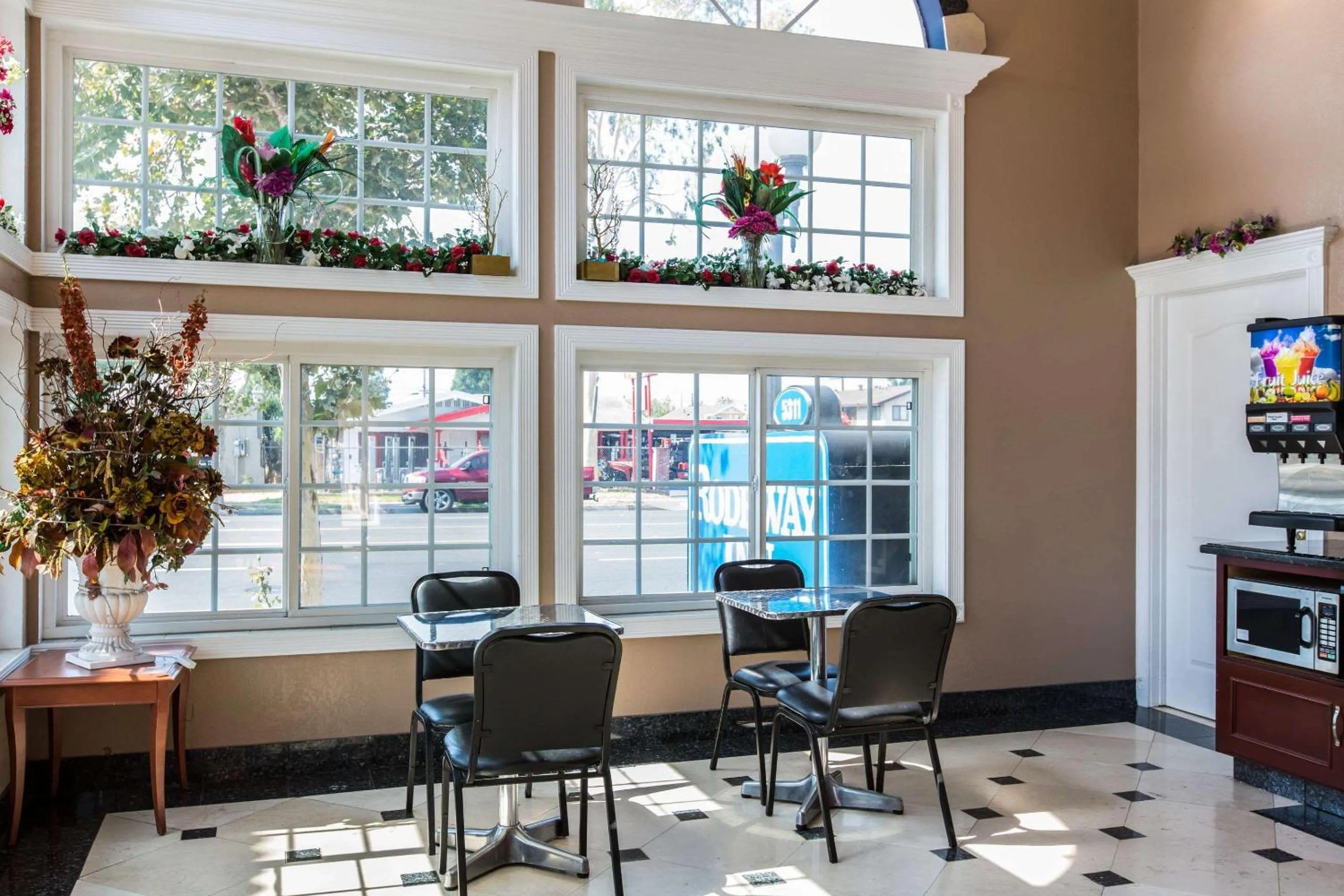 Lobby or reception in Rodeway Inn Cypress - Buena Park