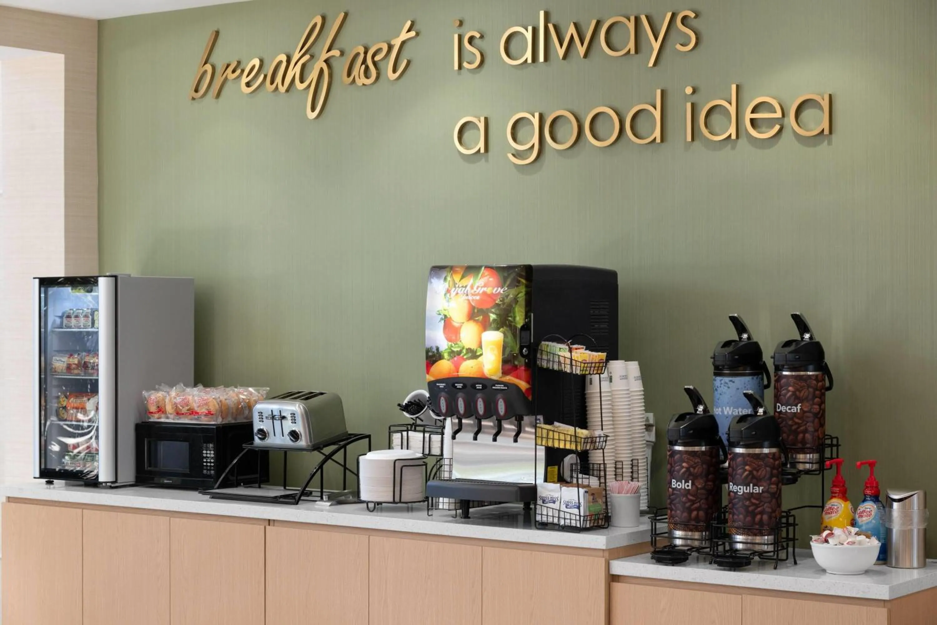 Breakfast in Wyndham Garden Newark Fremont Silicon Valley