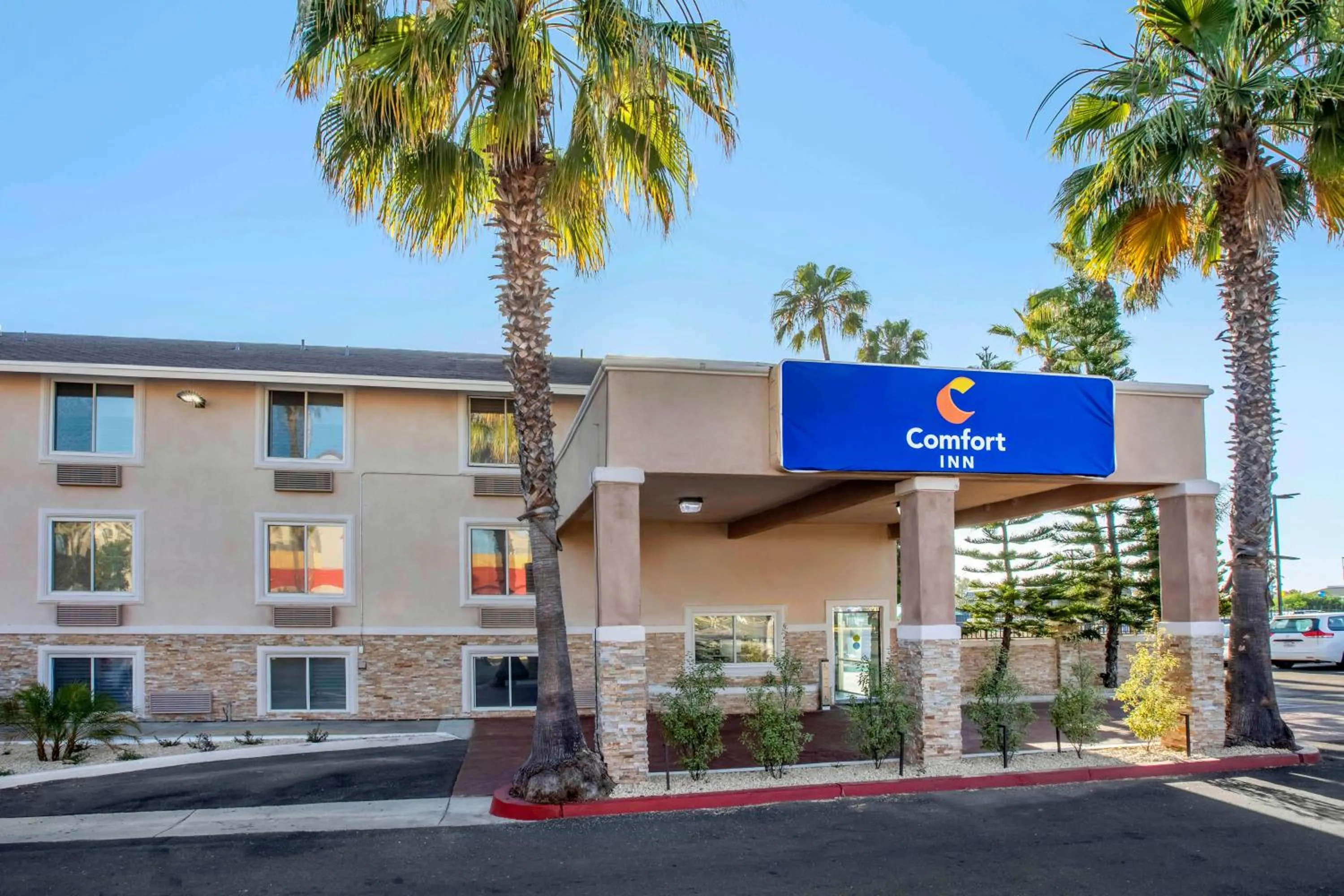 Property building in Comfort Inn San Diego Miramar