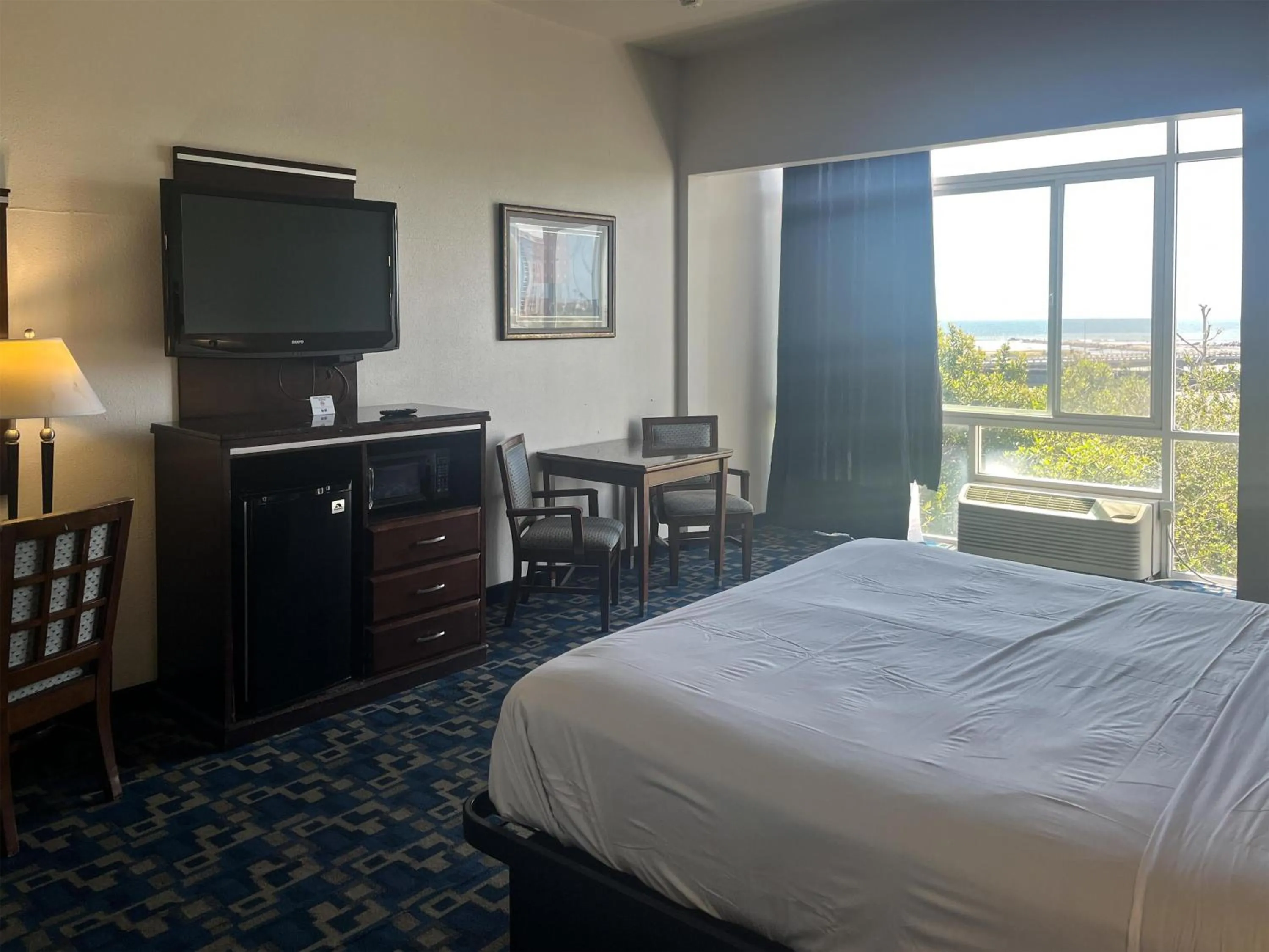 Bedroom, Bed in Oceanside, CA – Marina / Camp Pendleton