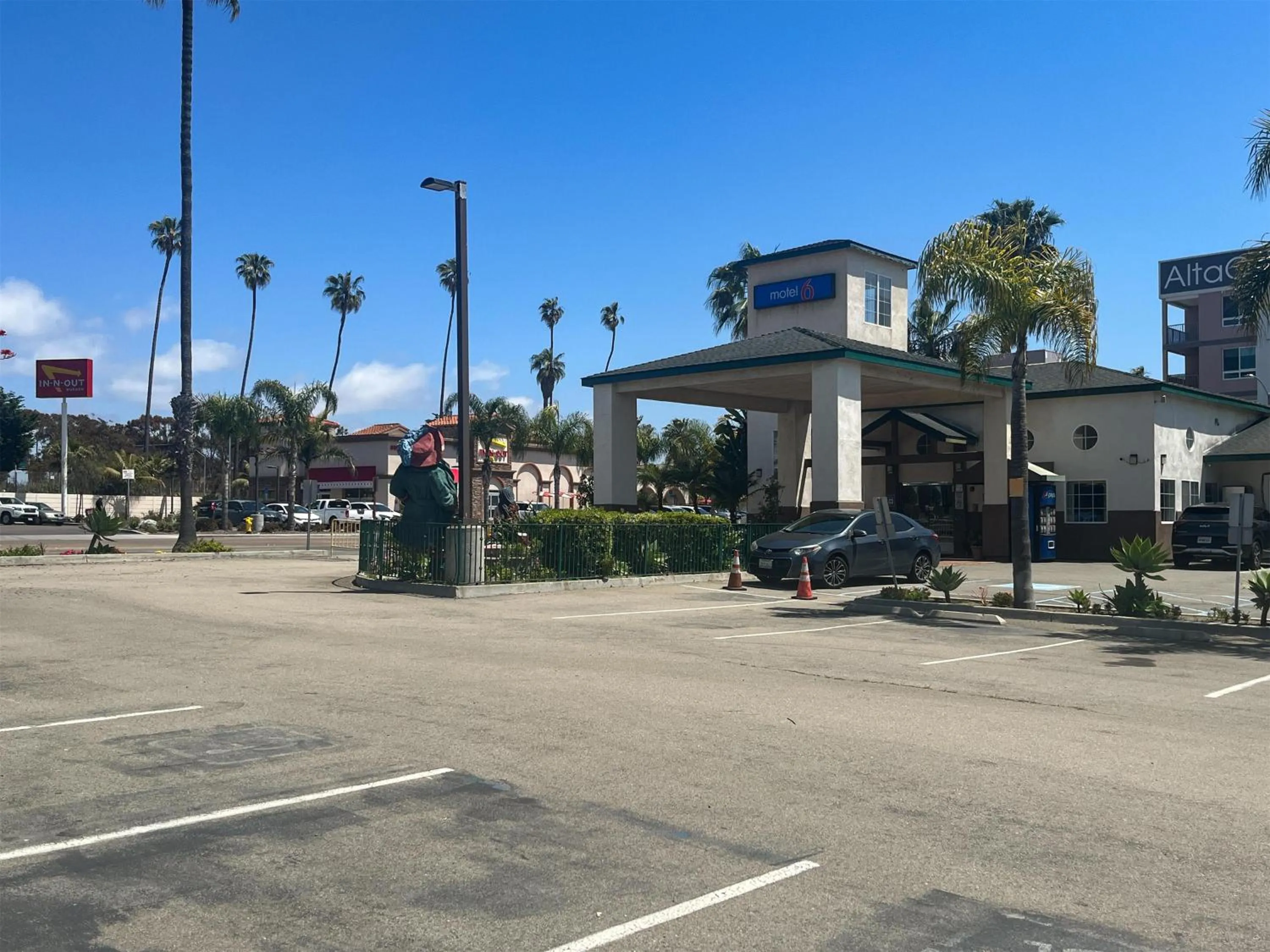 Property building in Oceanside, CA – Marina / Camp Pendleton