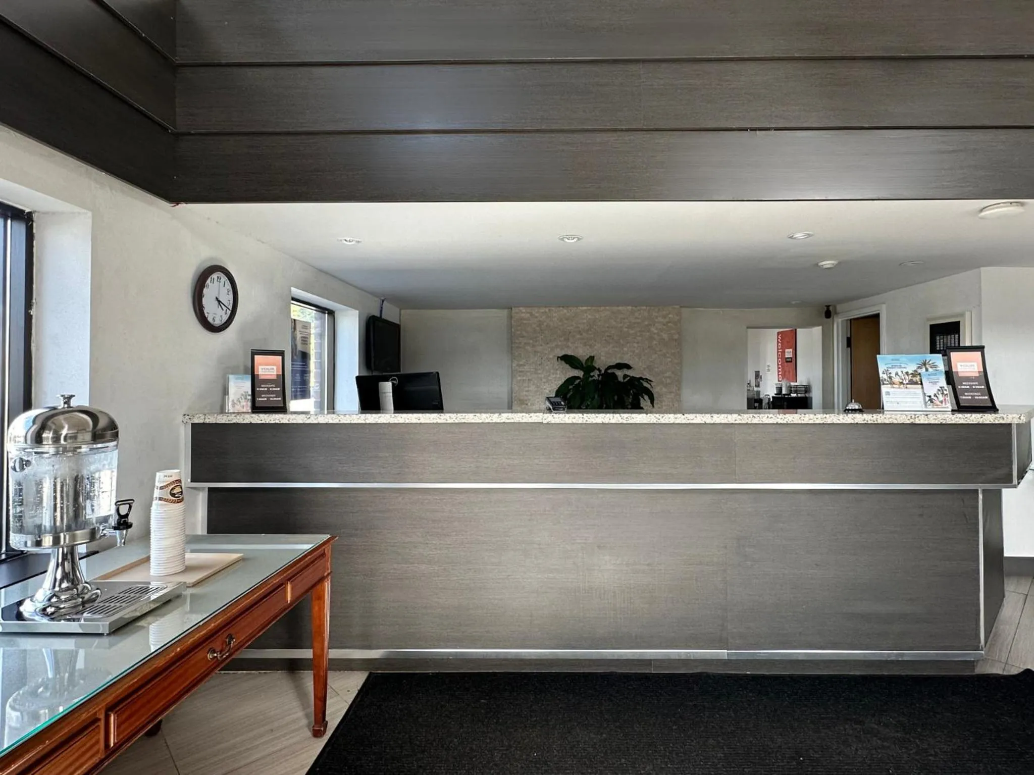 Lobby or reception in Travelodge by Wyndham Welland