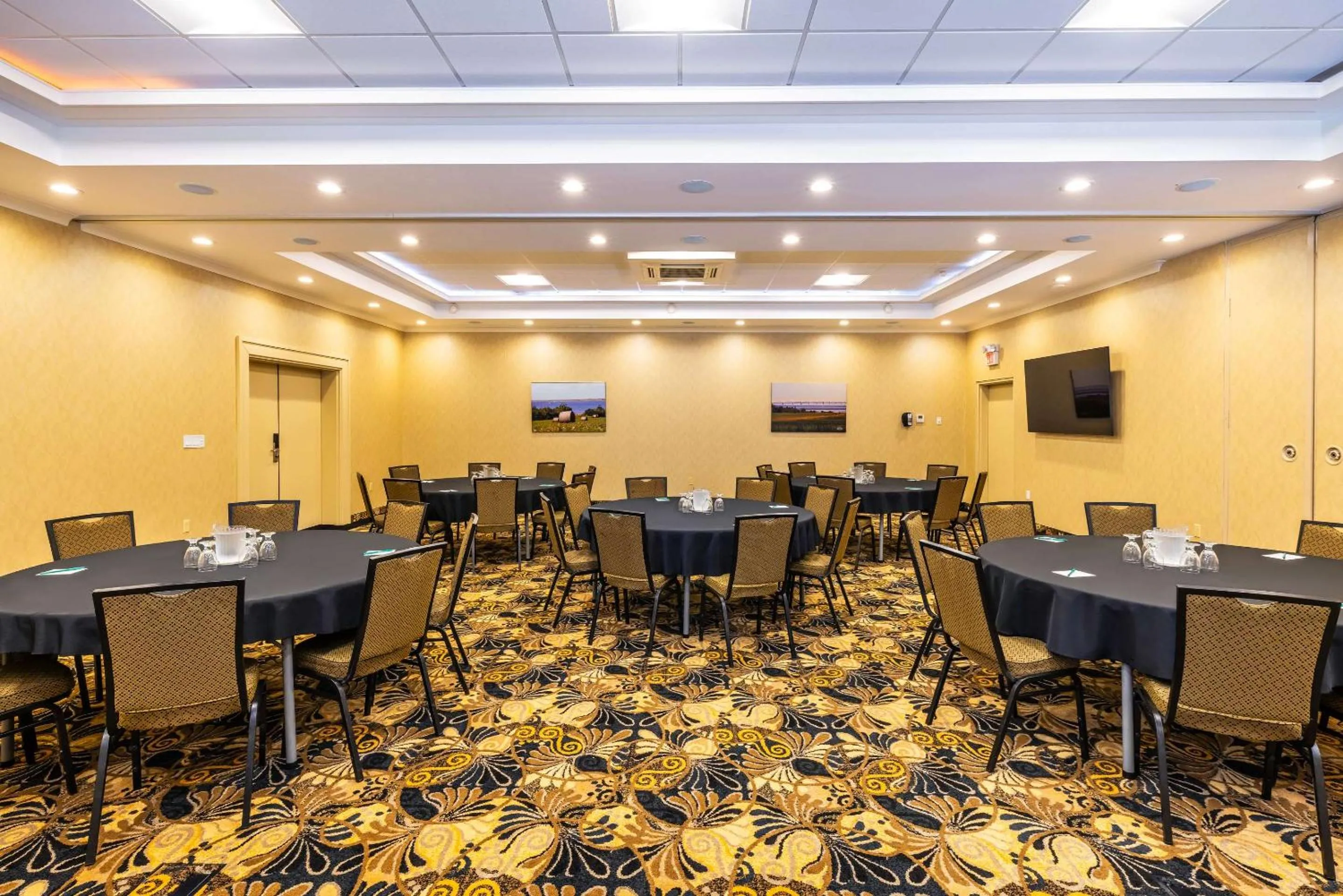 Meeting/conference room in Quality Inn & Suites Garden of the Gulf