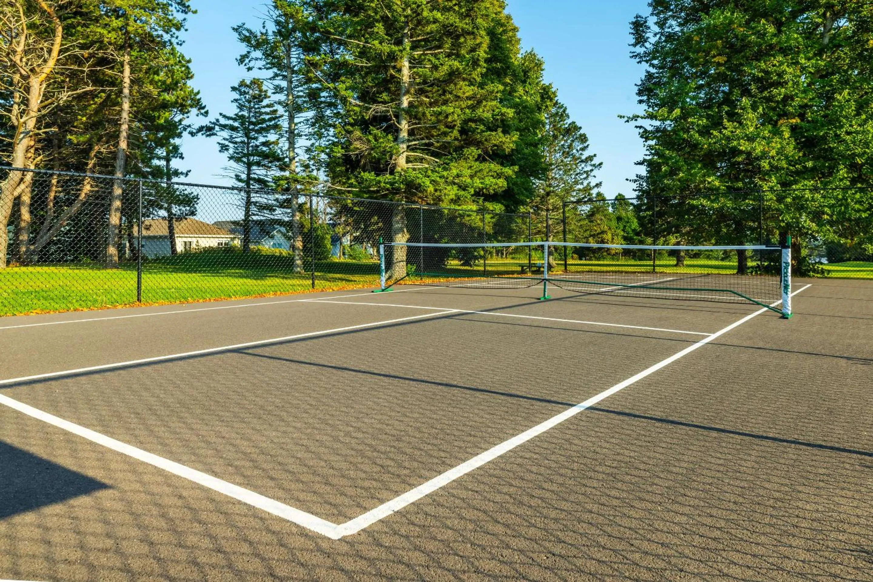 Swimming pool in Quality Inn & Suites Garden of the Gulf