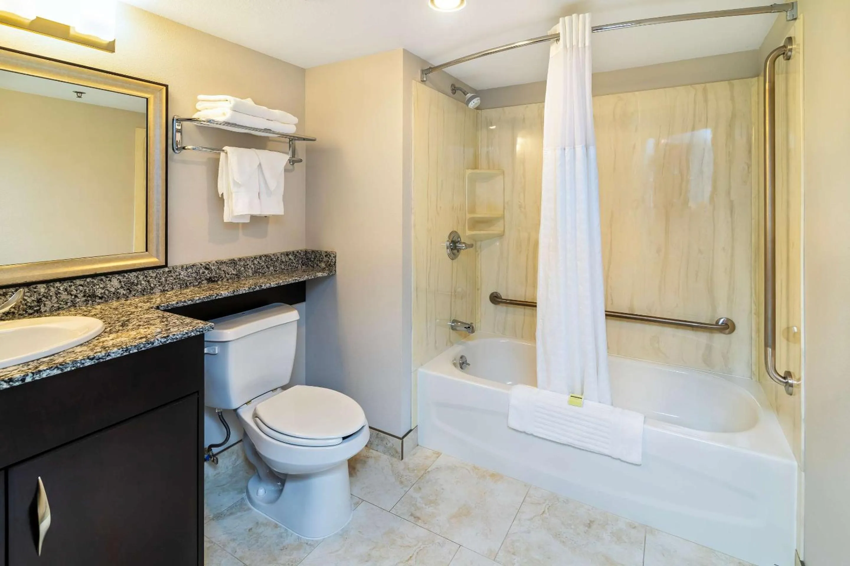 Bedroom in Comfort Inn & Suites