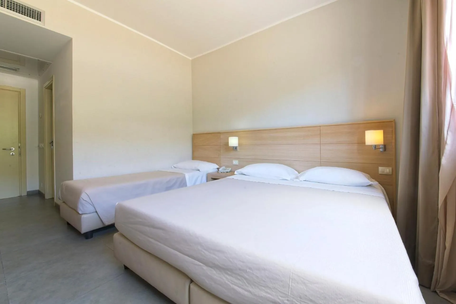 Bedroom, Bed in FerroHotel