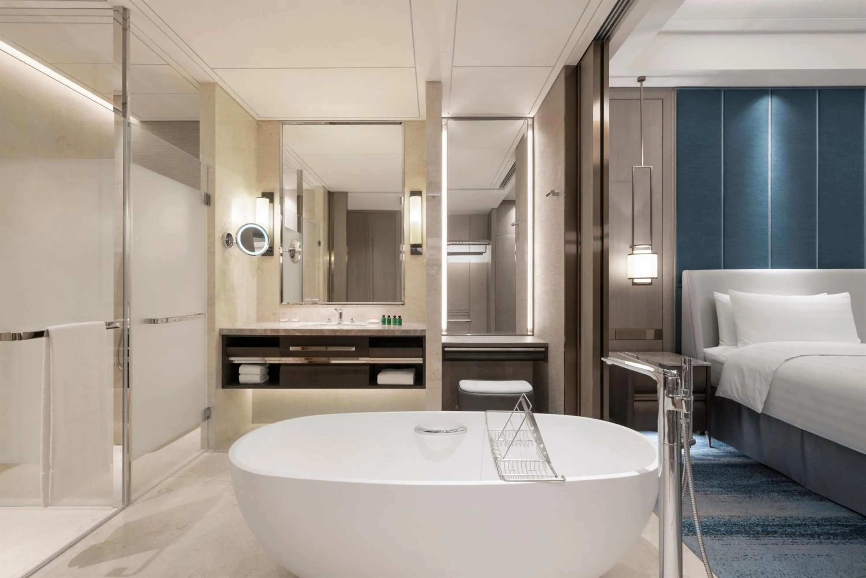 Toilet, Bed in Shangri-La Yuanqu, Suzhou