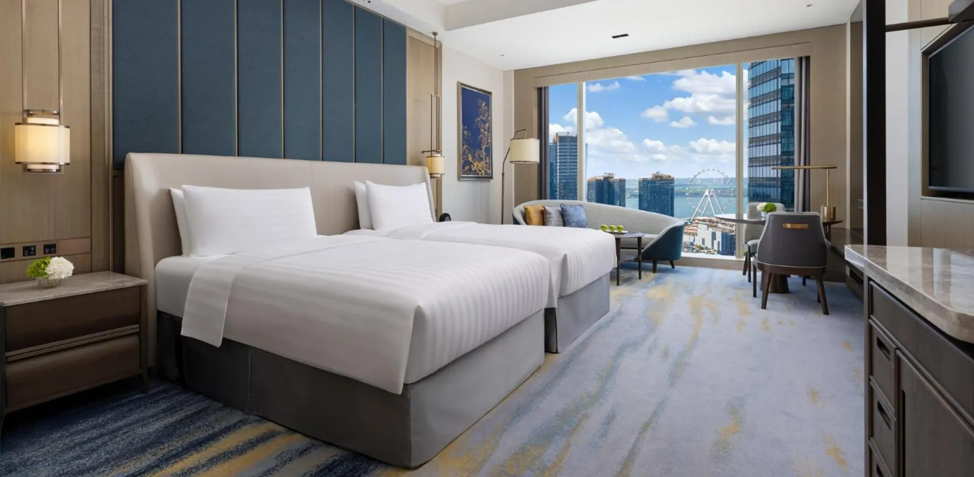 Bedroom, Bed in Shangri-La Yuanqu, Suzhou