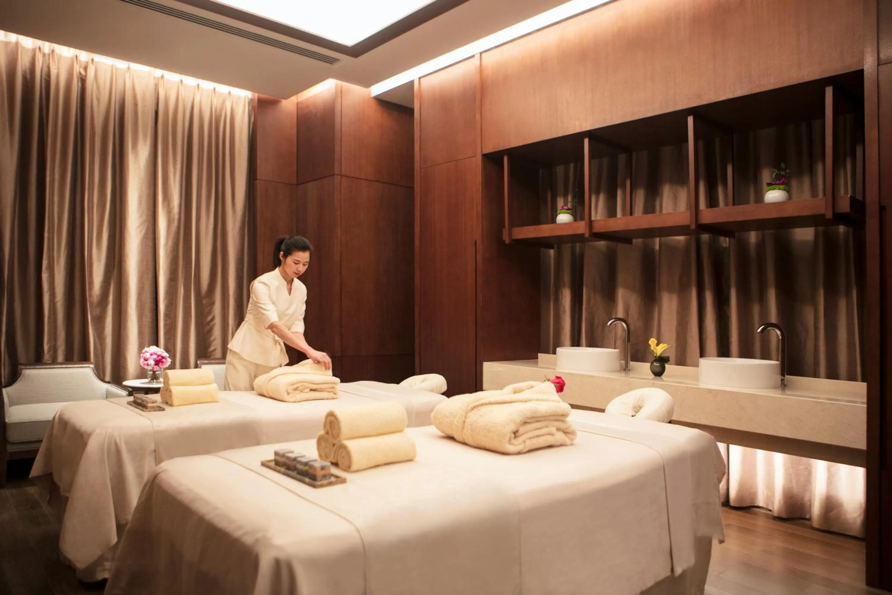 Massage in Shangri-La Yuanqu, Suzhou