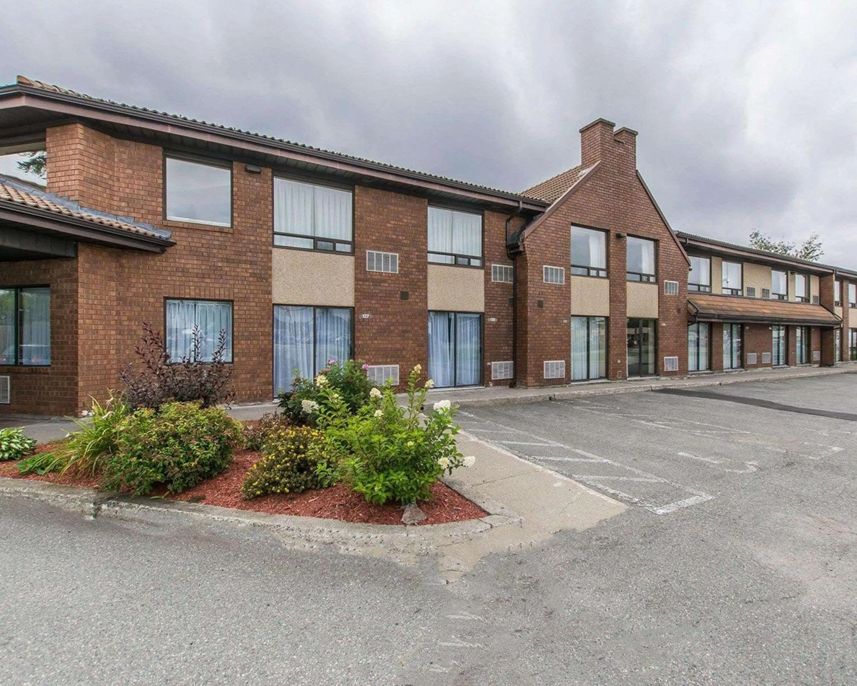 Property building in Comfort Inn Val D'Or