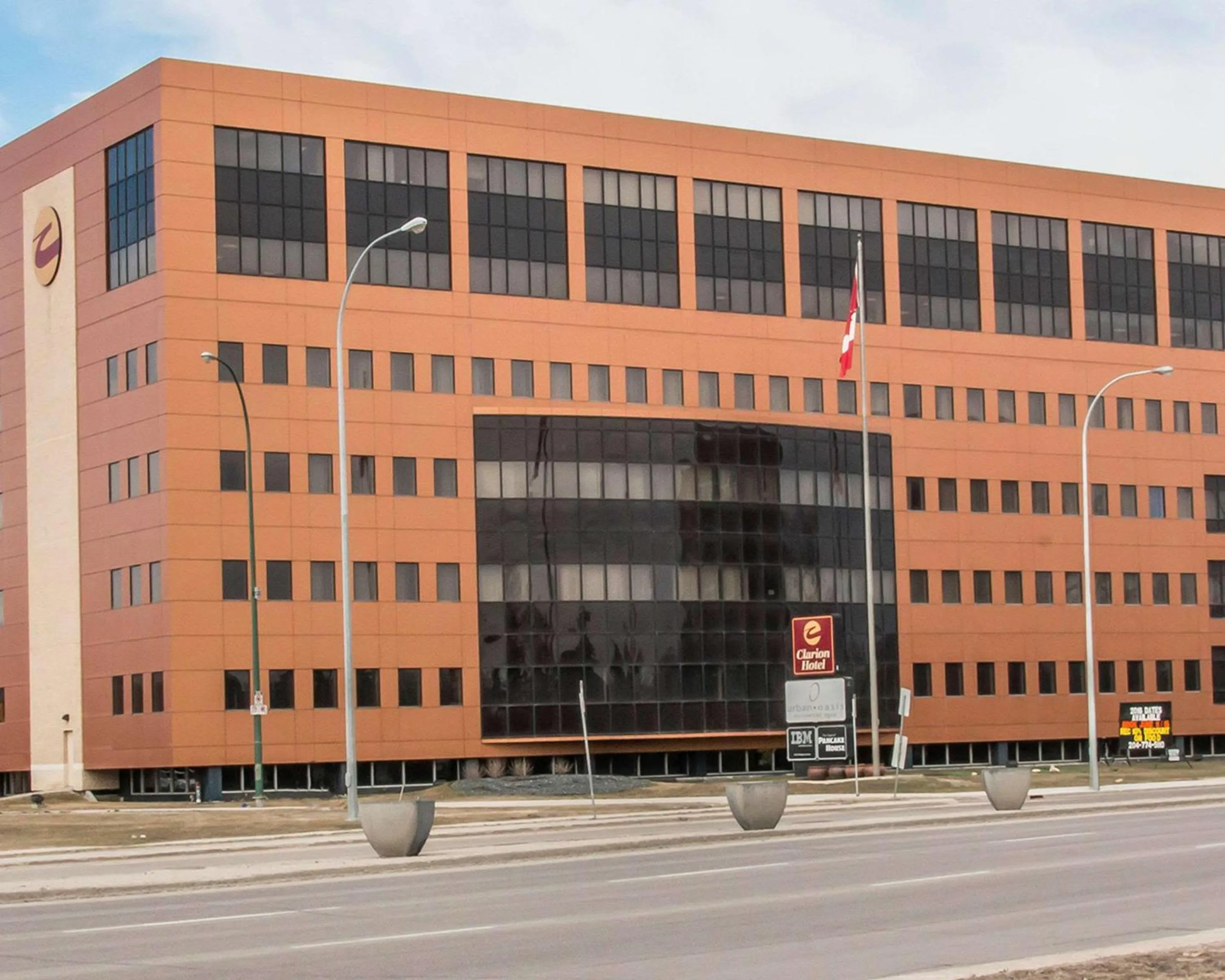 Property Building in Clarion Hotel & Suites