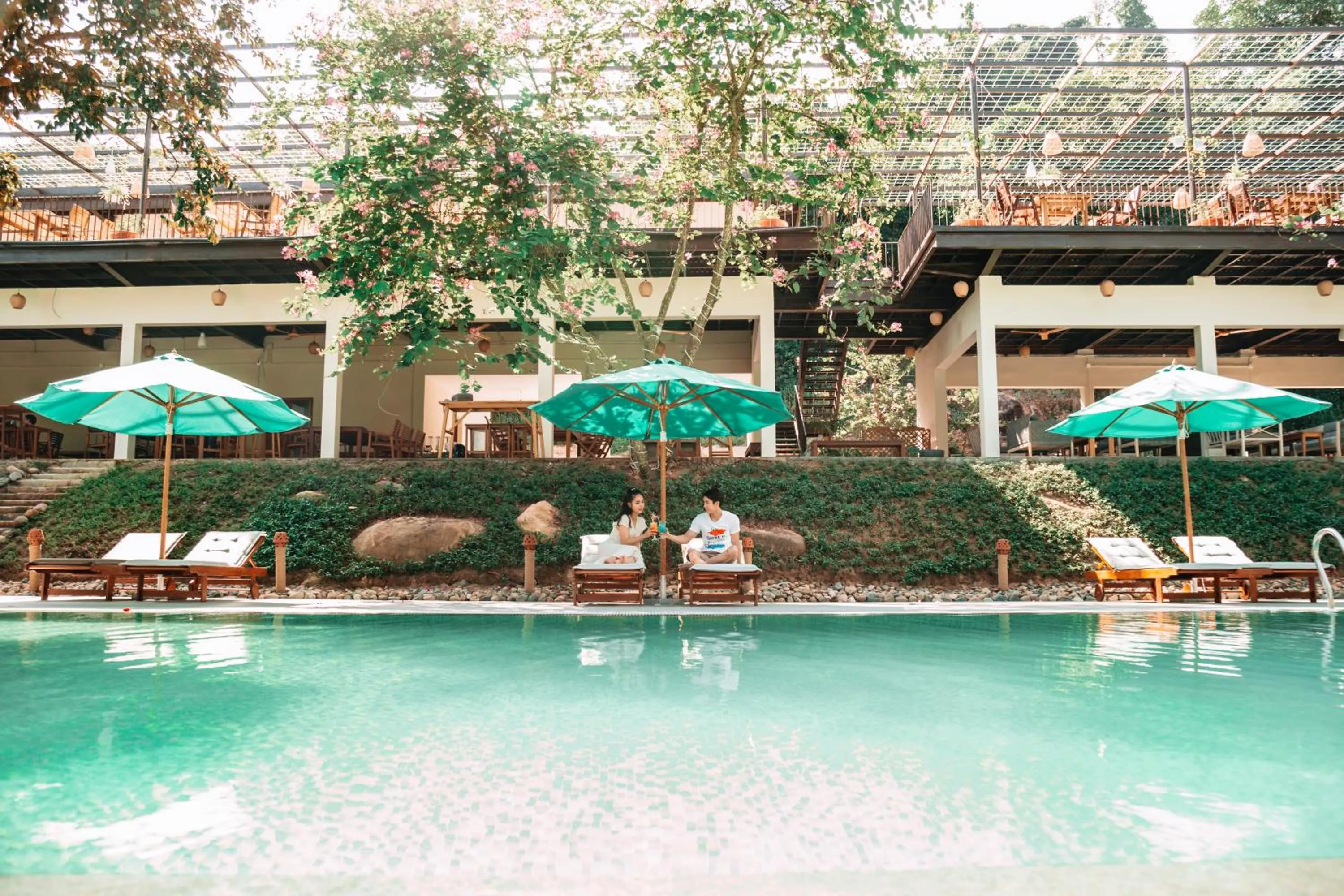 Swimming pool in BaHo Eco Beat