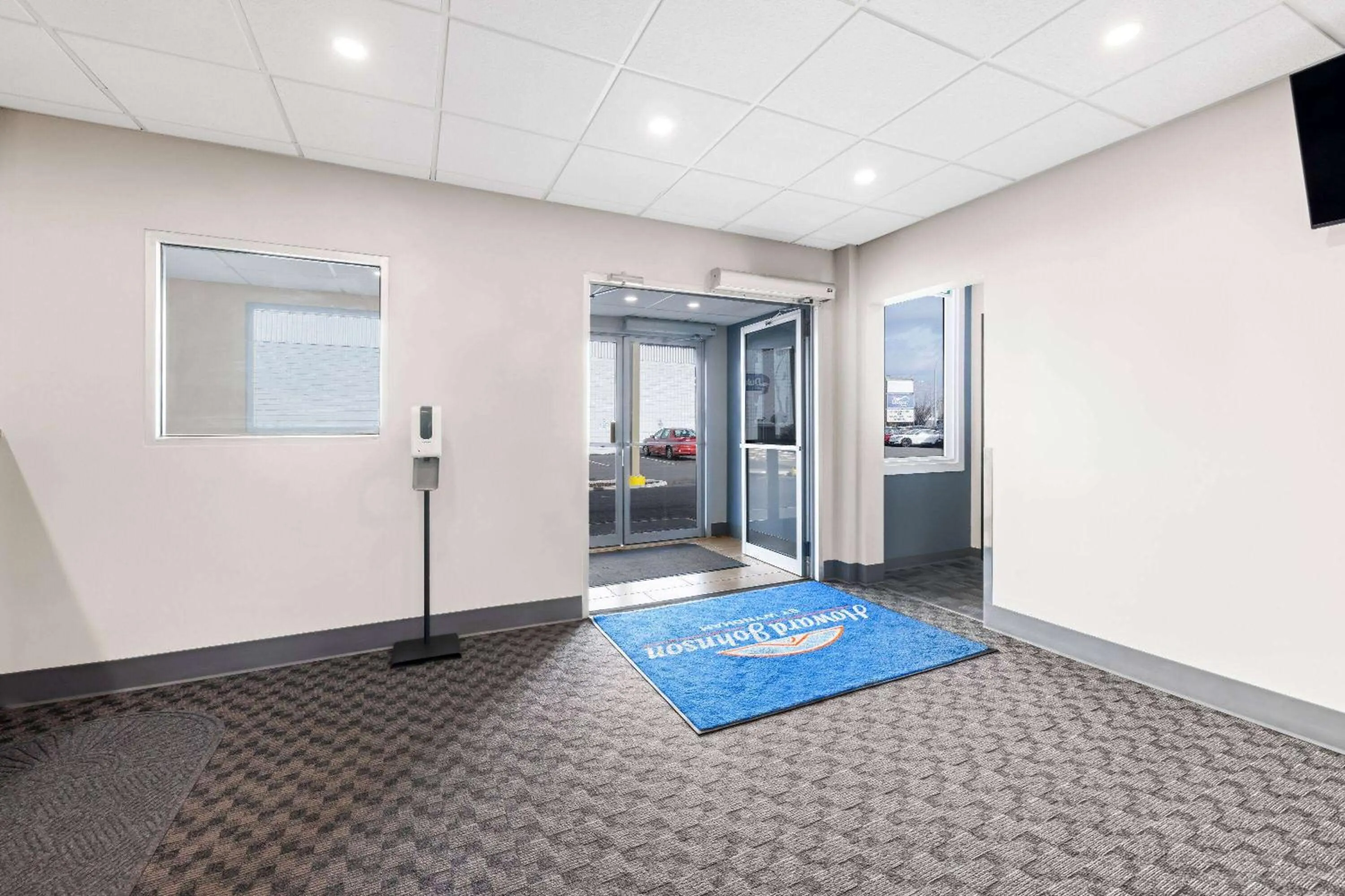 Lobby or reception in Howard Johnson by Wyndham Thunder Bay