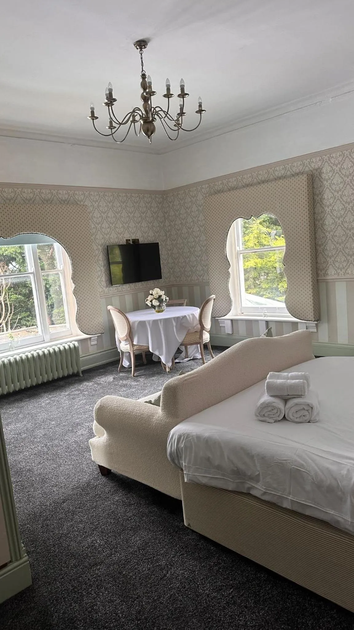 TV and multimedia, Bed in St Andrews Town Hotel