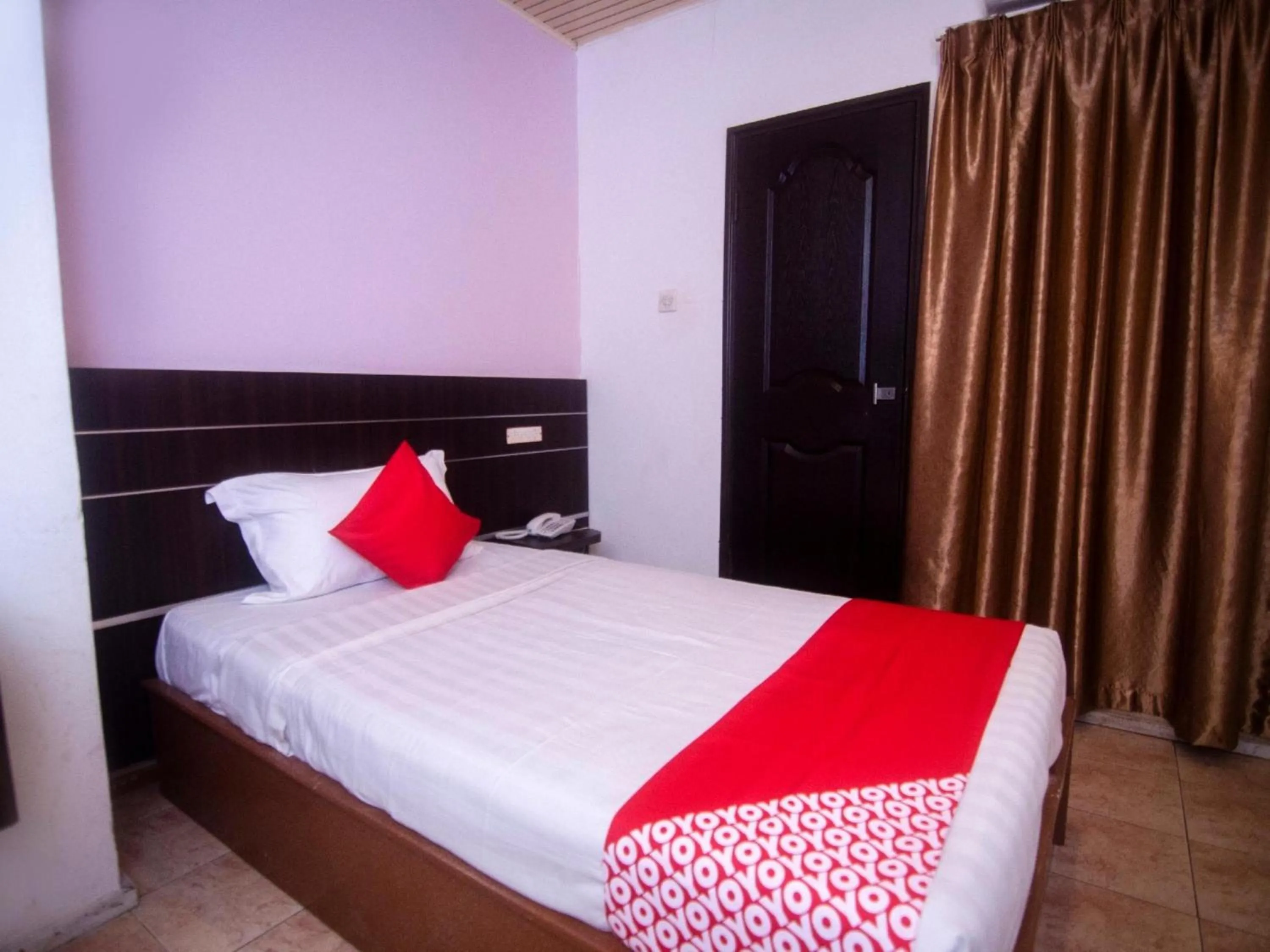 Photo of the whole room, Bed in Hotel O Mayfair Hotel