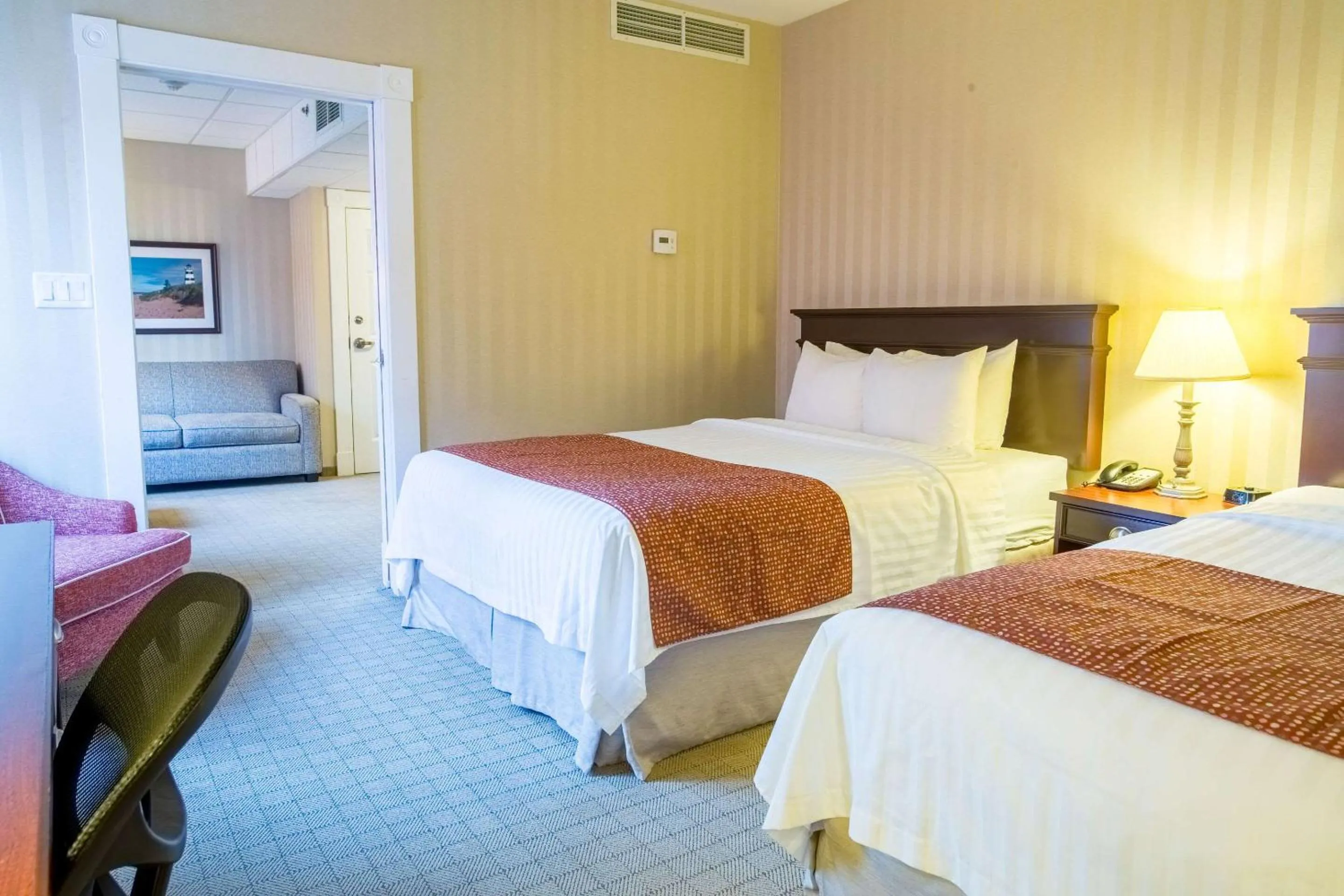 Bedroom, Bed in Quality Inn & Suites Downtown