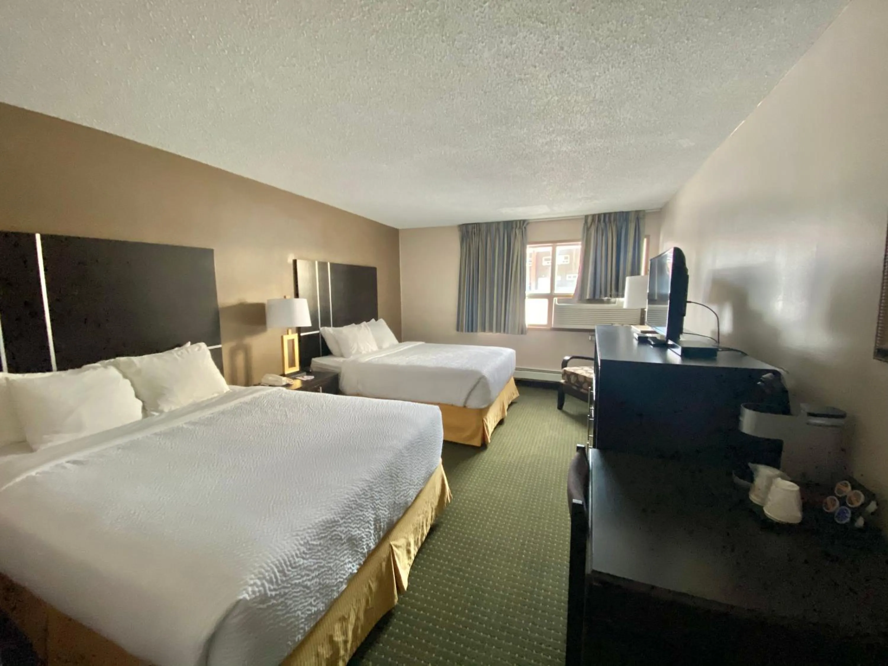 Bedroom, Bed in Ramada by Wyndham Whitecourt