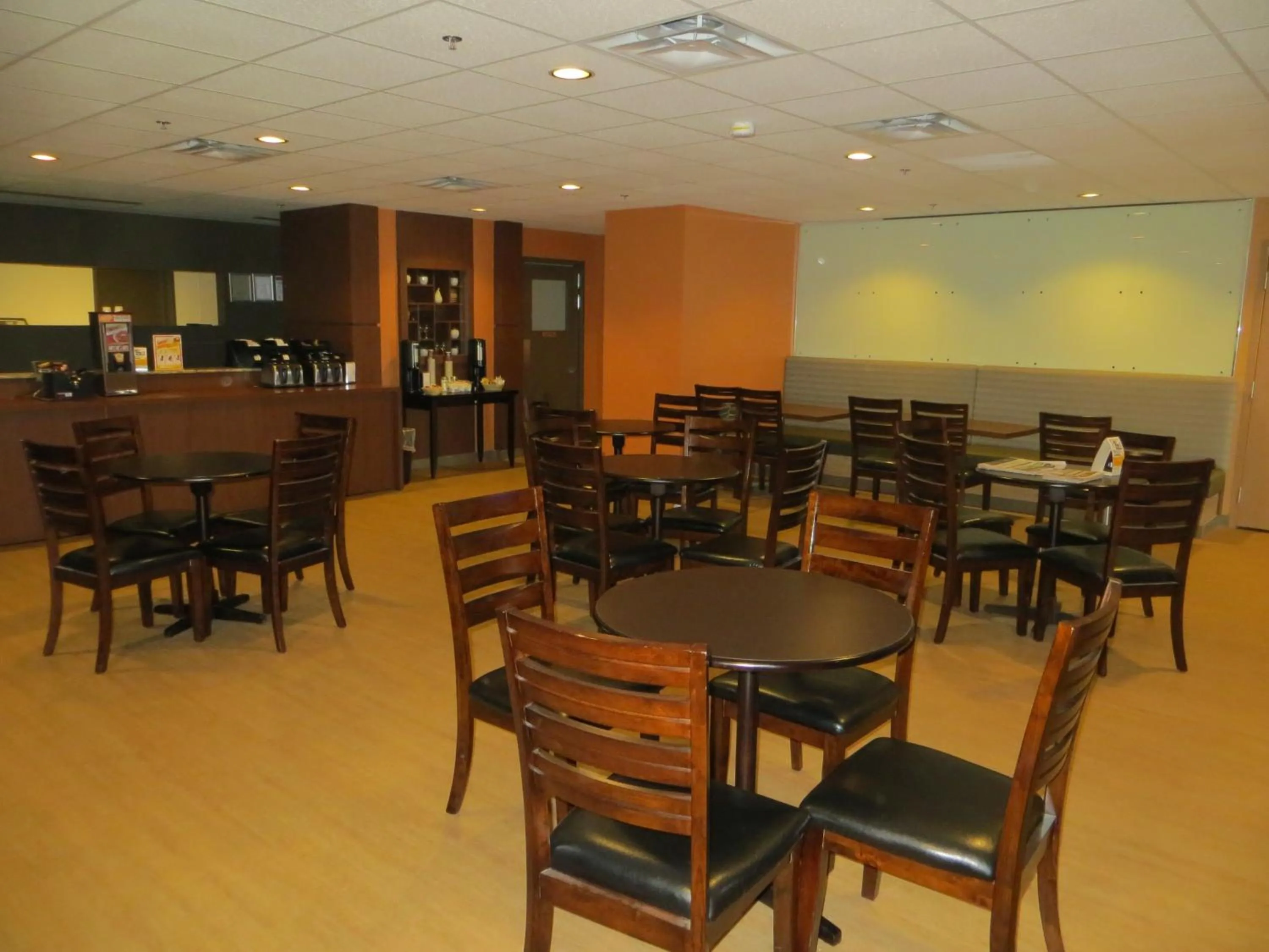 Restaurant/Places to Eat in New Lodge Winnipeg