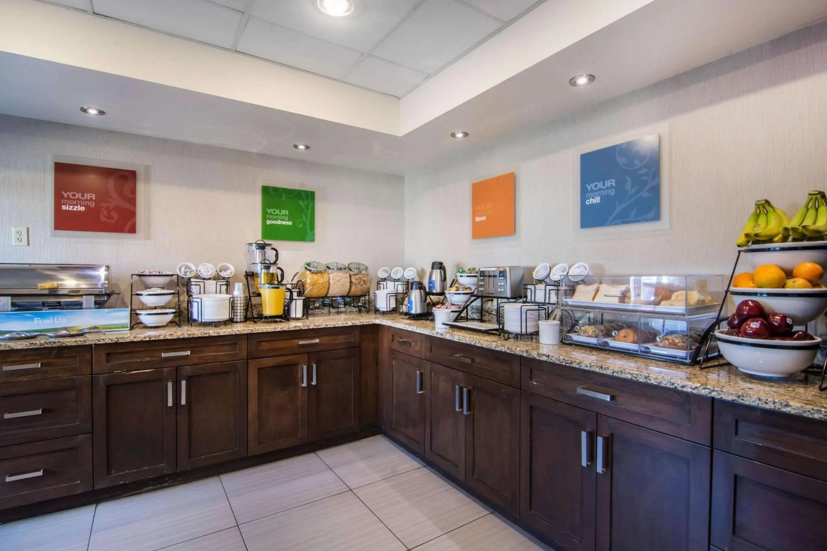 Restaurant/places to eat in Comfort Inn & Suites Airport South